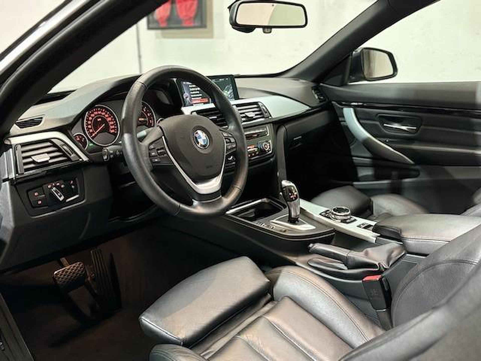 BMW 4-serie Cabrio 428i High Executive | Sportstoelen | 19 inch | Navigatie | Memory | Lage kilometerstand | NL Auto | - 7/27