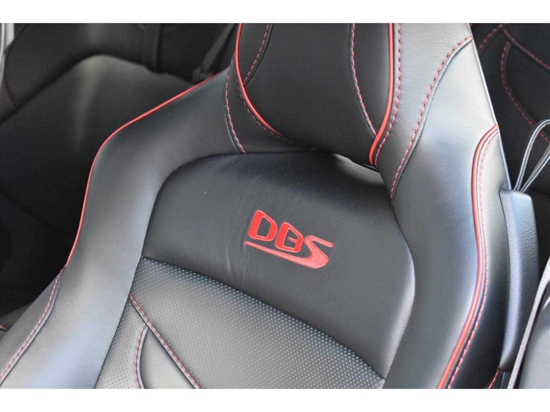 Aston Martin DBS 5.2 V12 725pk Superleggera | Premium Audio | Sport Plus stoelen - 60/61