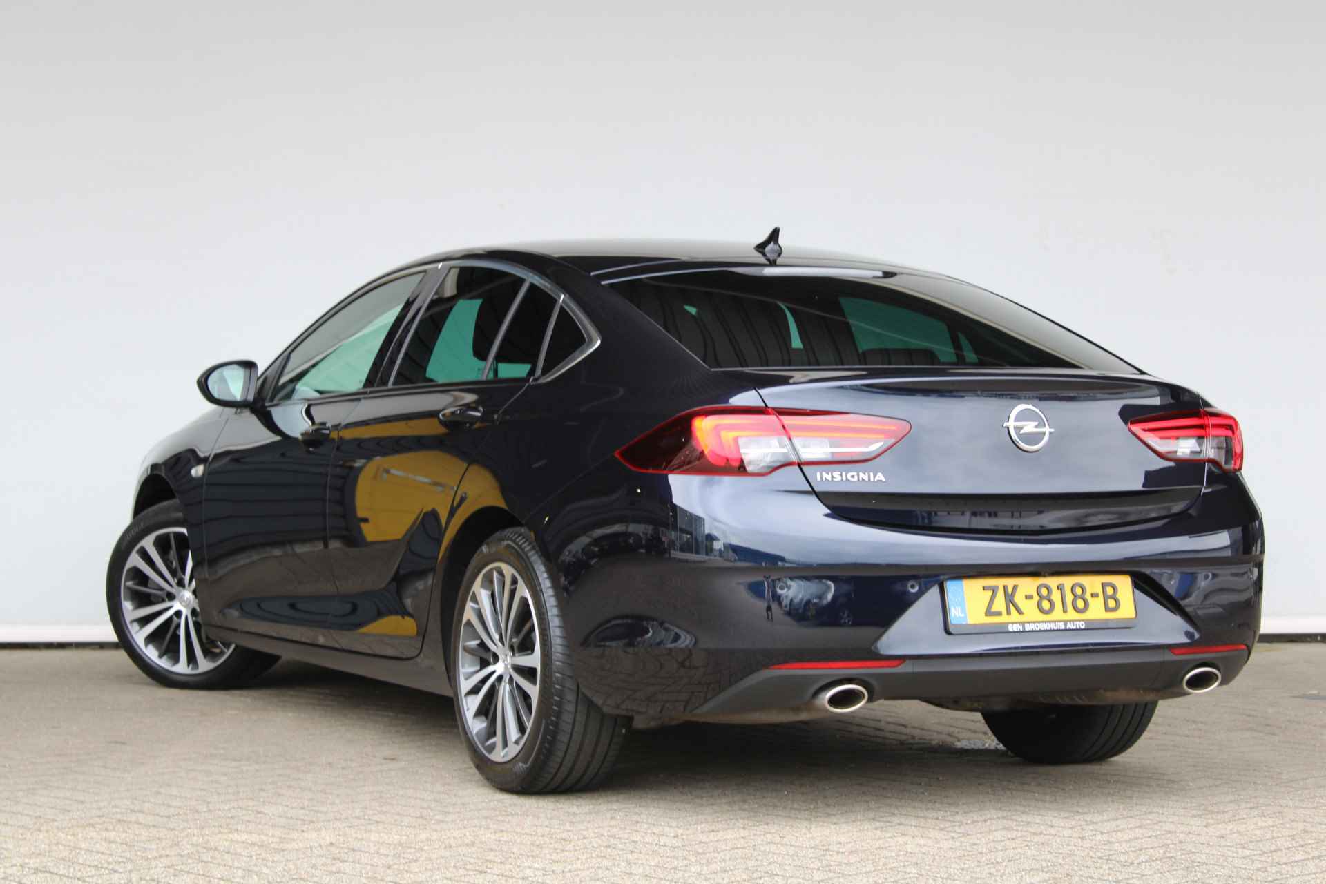 Opel Insignia Grand Sport 1.6 Turbo Business Executive 200PK/NAVI/CAMERA/KEYLESS/18INCH/AGR/CLIMATE/DAB - 5/36