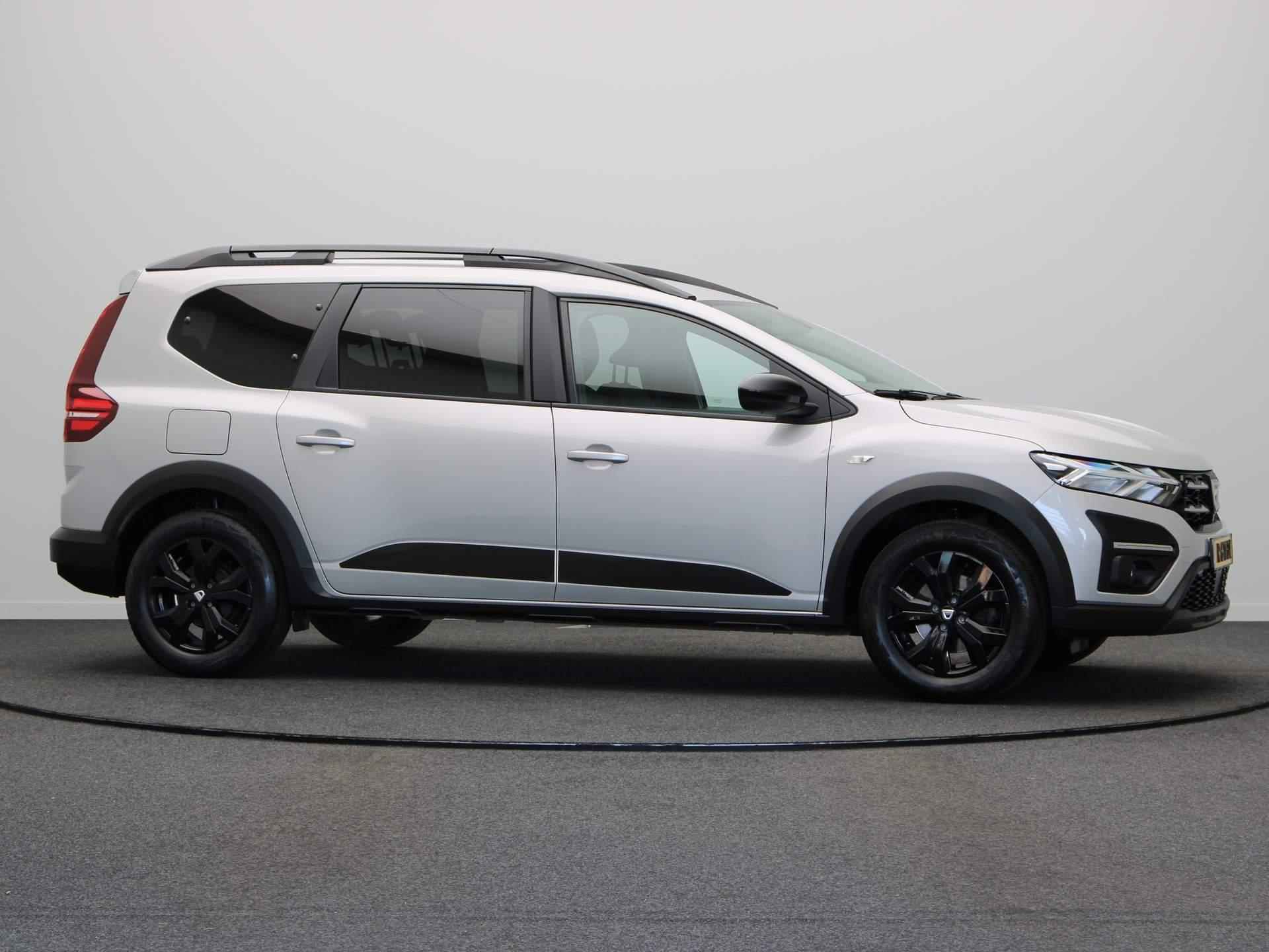 Dacia Jogger TCe 100pk Bi-Fuel Extreme 7p. | NIEUWSTAAT | Stoel verwarming | Achteruitrijcamera | Climate control | Apple carplay/Android auto | - 13/49