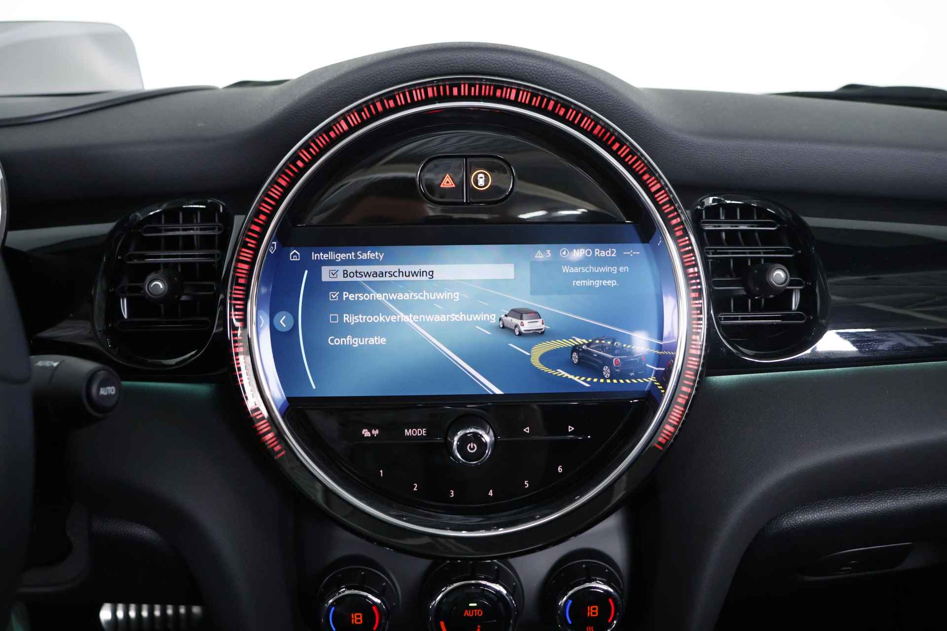 MINI Cabrio 2.0 John Cooper Works JCW Pack 232 pK  Navi / Carplay / Leder / Automaat / ACC / LED - 34/39