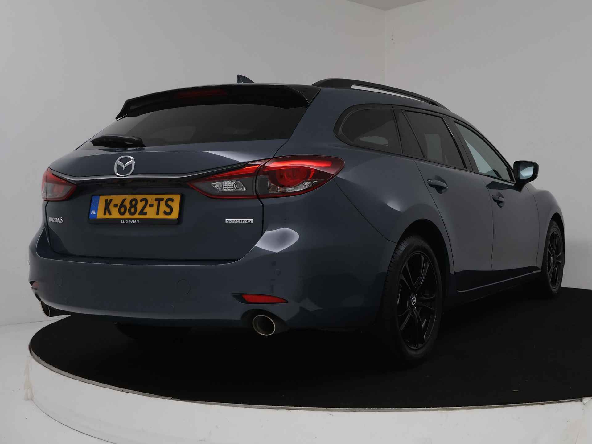 Mazda 6 Sportbreak 2.0 SkyActiv-G 165 Sportive automaat | BOSE Audio | 360 Camera | Afneembare trekhaak | Head-up Display | Navigatie | Stoelverwarming/-Verkoeling | Achterbank Verwarming | Stuurverwarming | Rood Leder | - 3/41