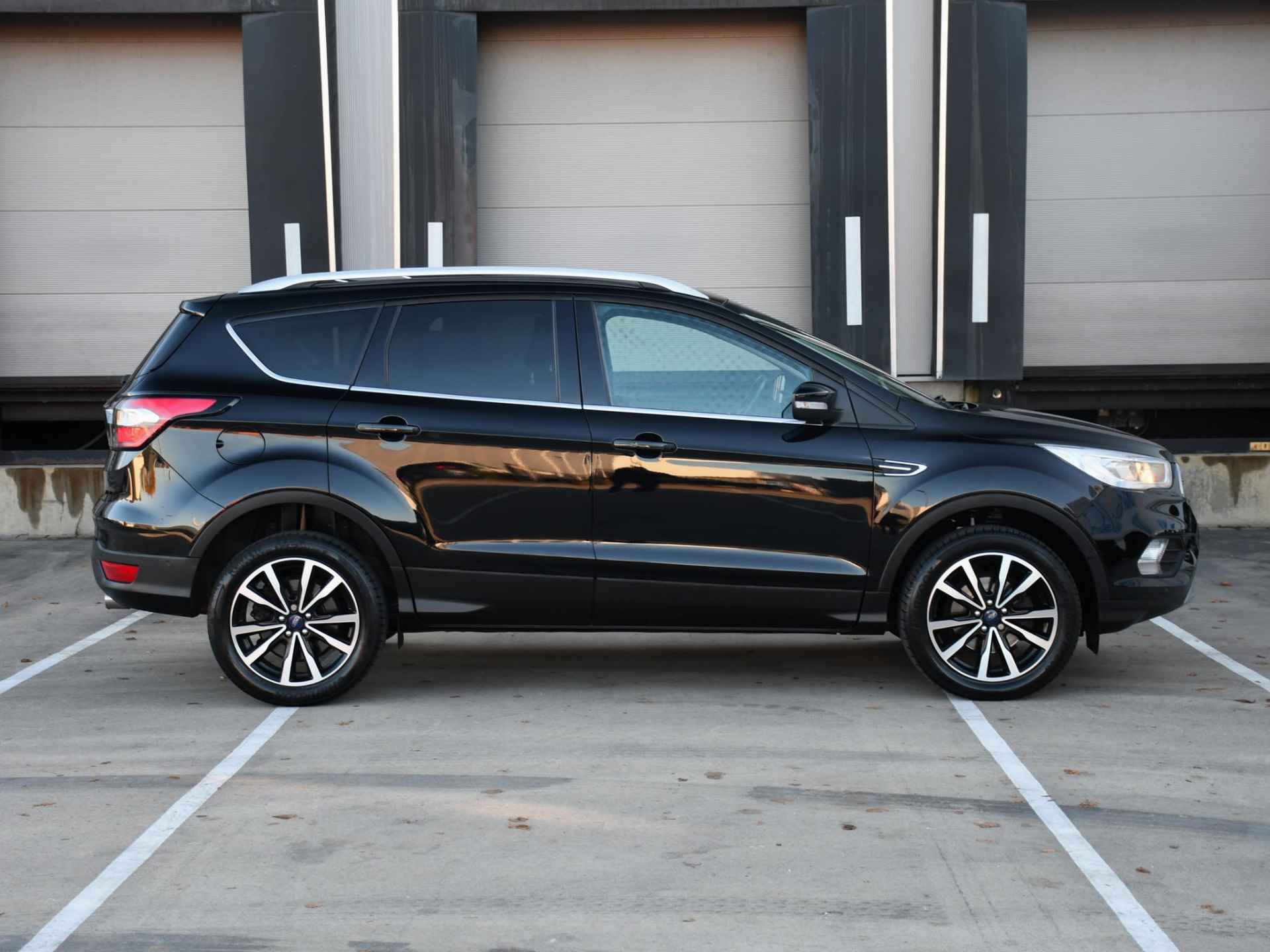 Ford Kuga Titanium 1.5 EcoBoost 120pk PDC + CAM. | NAVI | APPLE-CARPLAY | 19''LM | SFEERVERL. | CRUISE.C - 3/33