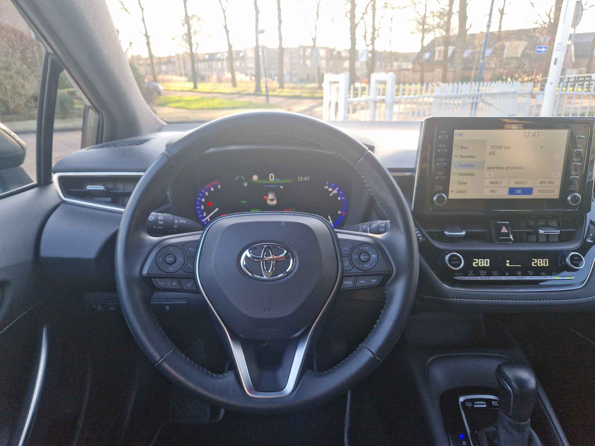 Toyota Corolla 1.8 Hybrid Navigatie, Camera,  , All-in Rijklaarprijs - 8/26