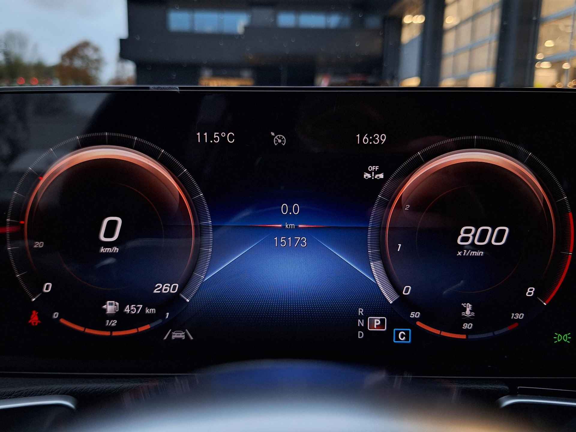 Mercedes-Benz GLB 180 | 7-zits | AMG | Panoramadak | | 7-Zits | Premium | Nightpakket | Panoramadak | Achteruitrijcamera | Stoelverwarming | Sfeerverlichting | Dodehoekassistent | Apple & Android Carplay | Showmodel SALE - 23/49