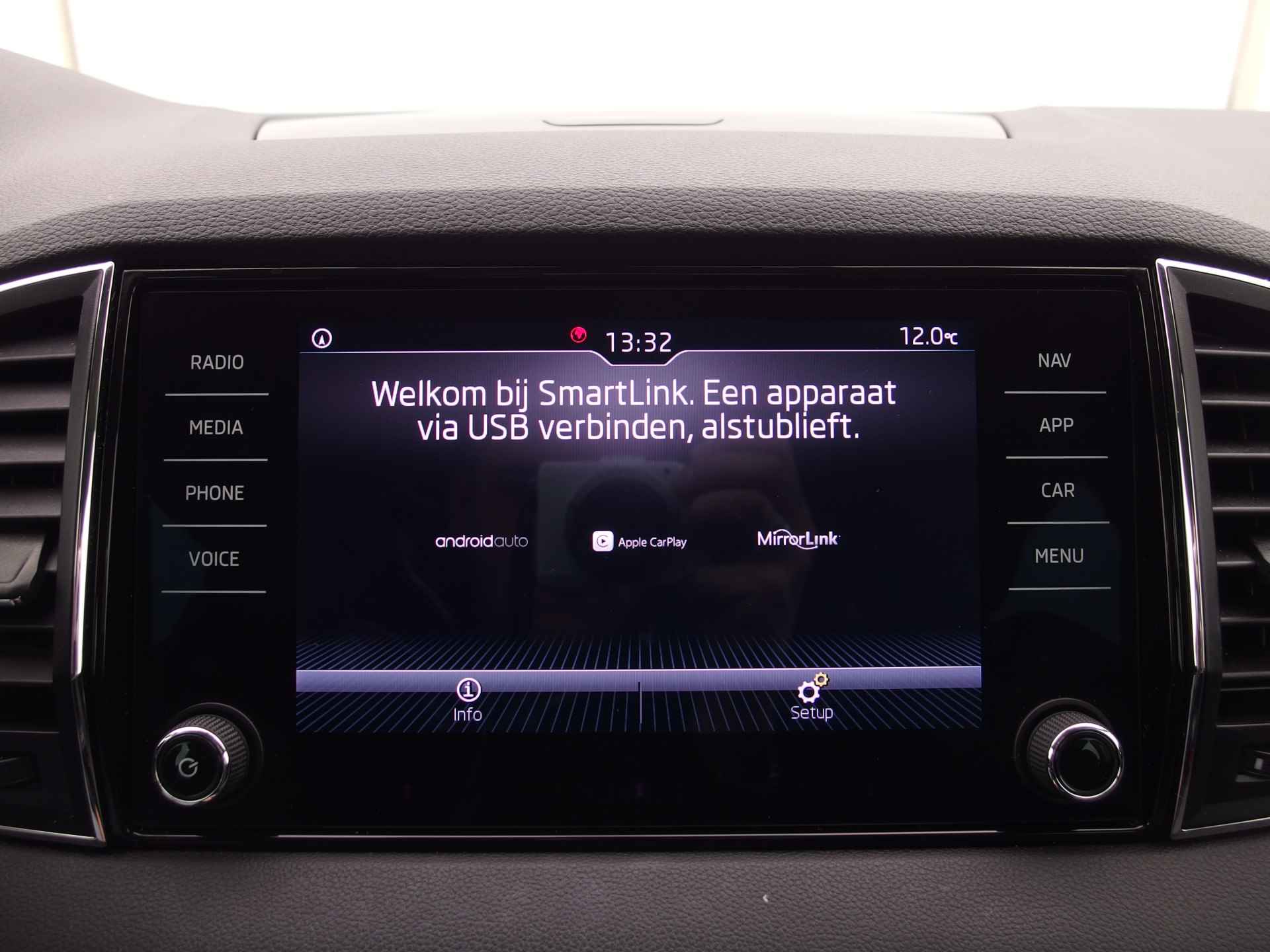 Škoda Karoq 1.5 TSI ACT Business Edition AUTOMAAT / LEDER-ALCANTARA / STOELVERW / FULL LED / CAMERA / NL-AUTO - 12/49