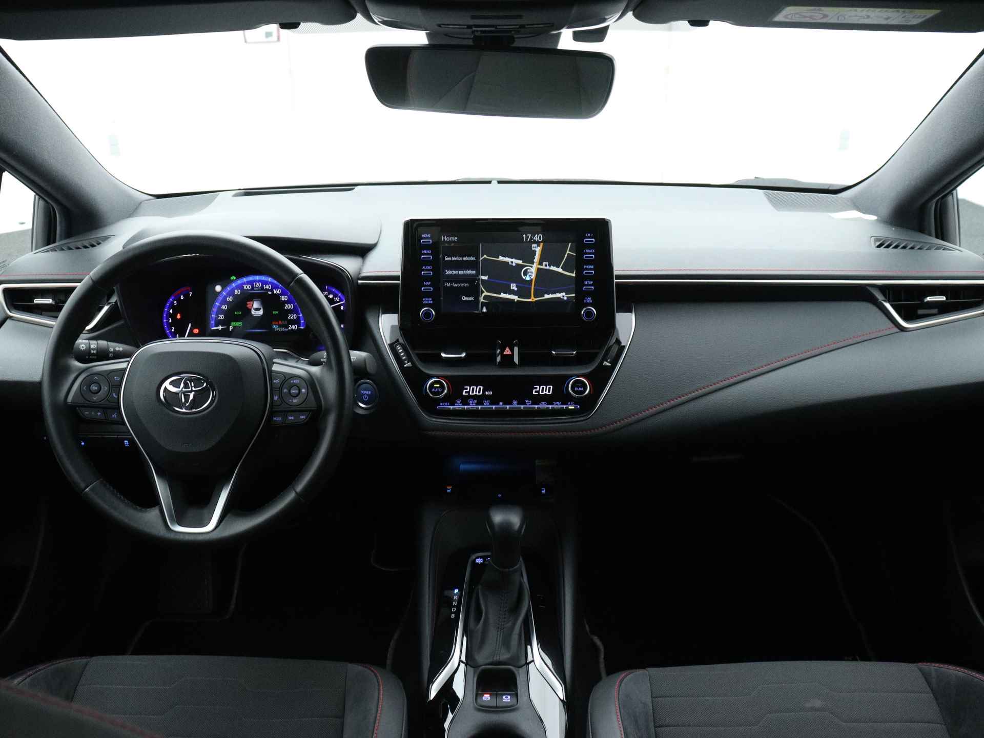 Toyota Corolla 1.8 Hybrid Executive | Navigatie | Parkeerhulp | Stoelverwarming | - 6/45