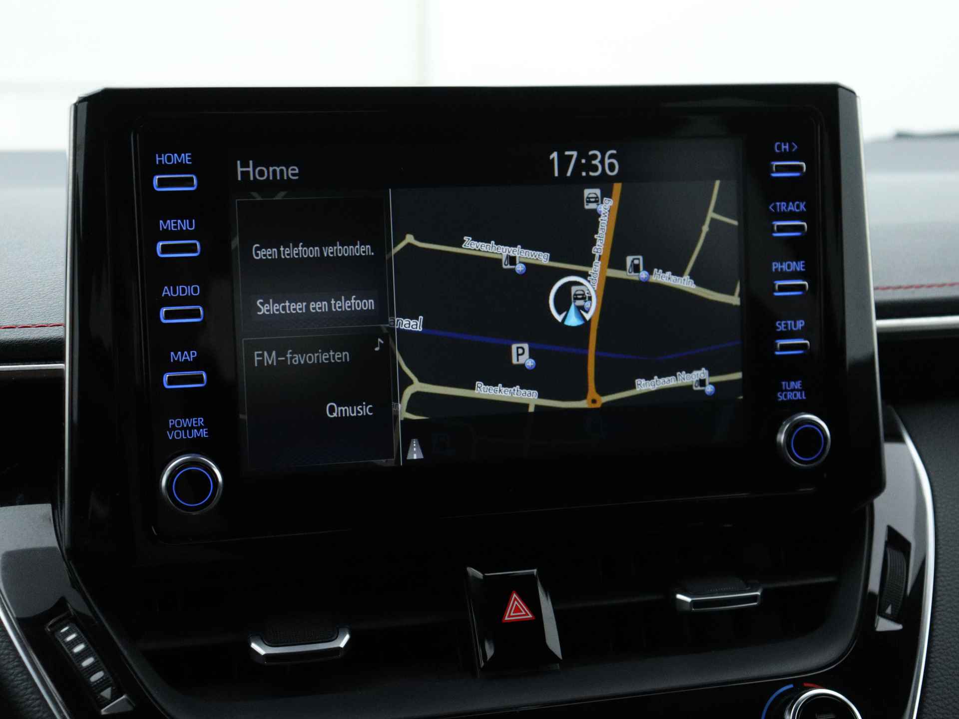 Toyota Corolla 1.8 Hybrid Executive | Navigatie | Parkeerhulp | Stoelverwarming | - 10/45