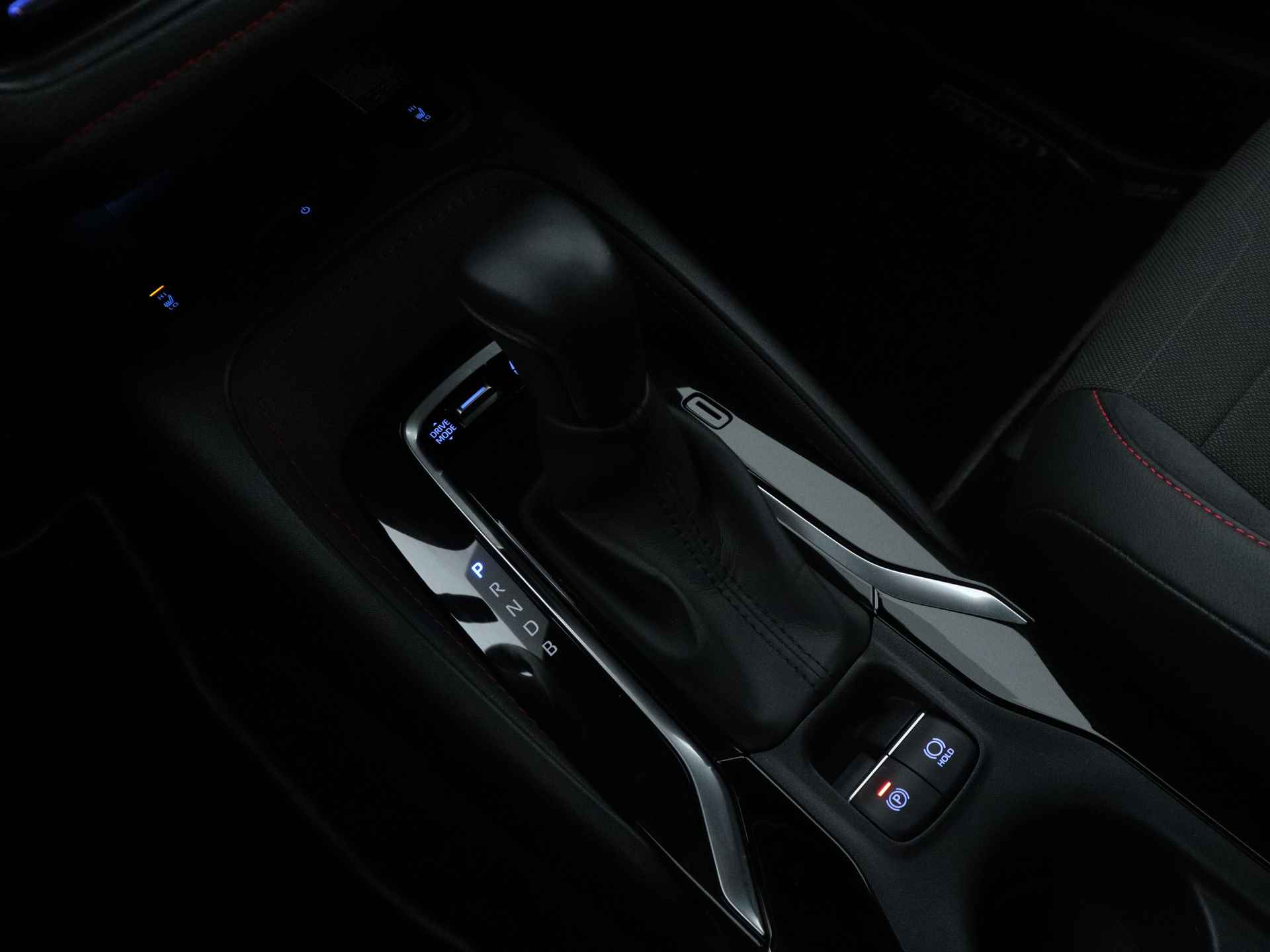 Toyota Corolla 1.8 Hybrid Executive | Navigatie | Parkeerhulp | Stoelverwarming | - 13/45