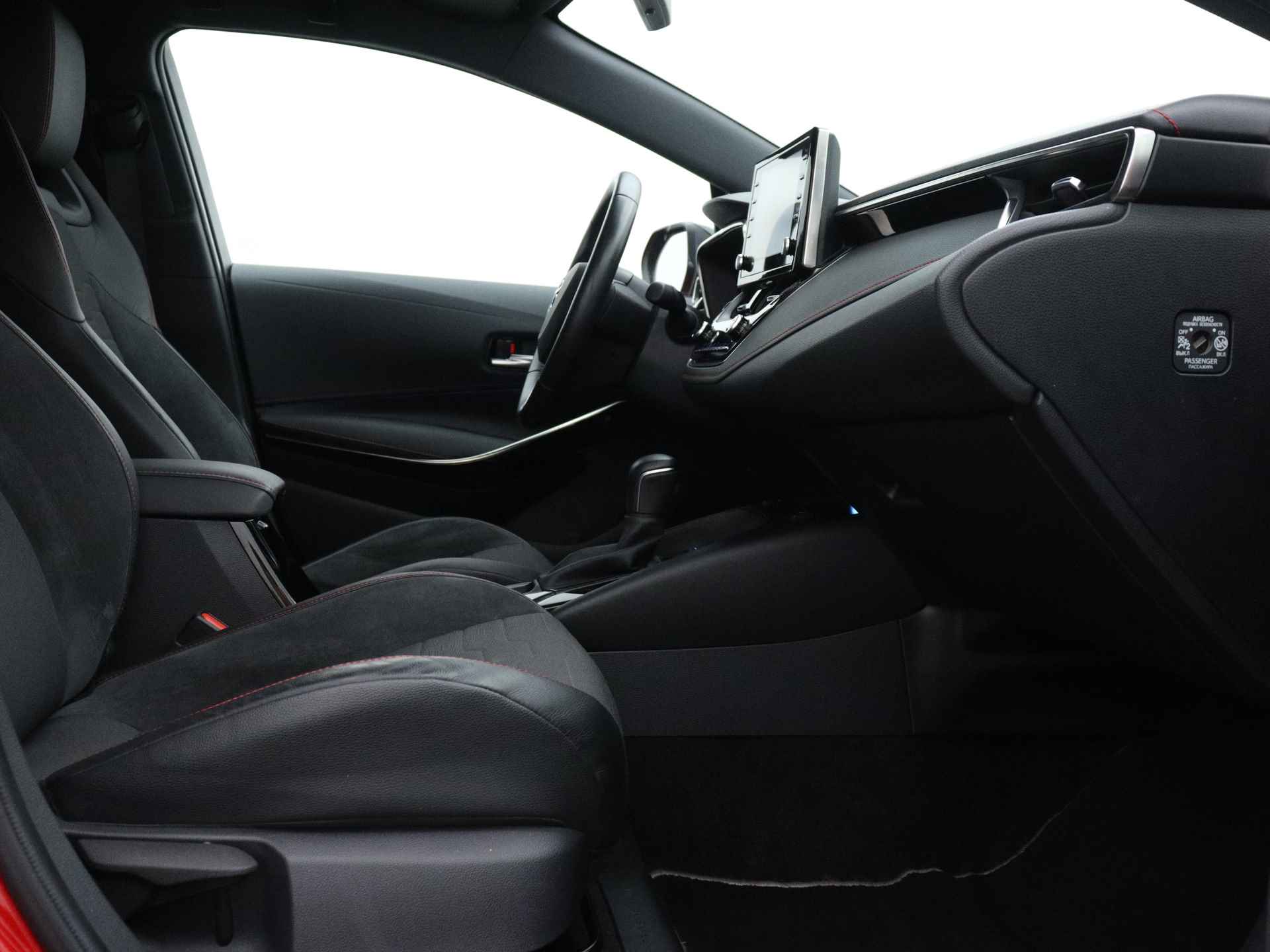 Toyota Corolla 1.8 Hybrid Executive | Navigatie | Parkeerhulp | Stoelverwarming | - 31/45