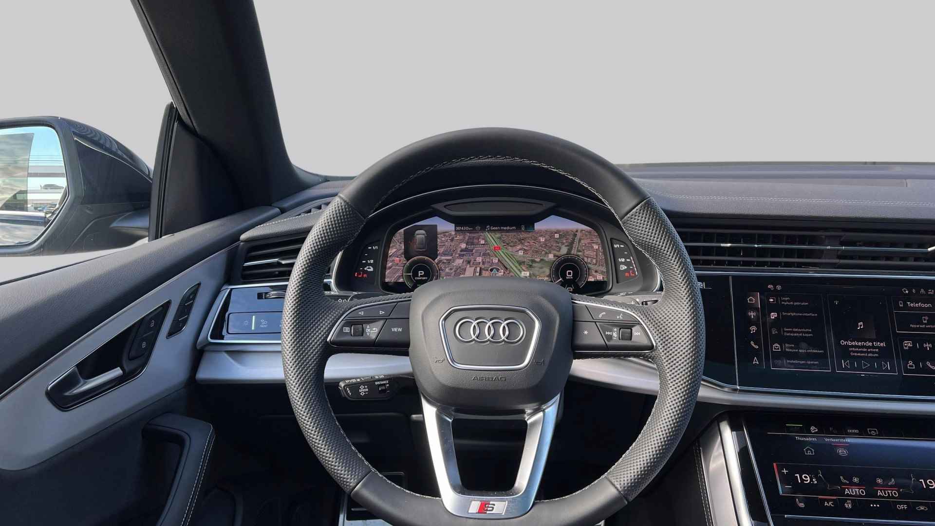 Audi Q8 55 TFSI e 394pk quattro Pro Line S / Panodak / Trekhaak / B&O Soundsysteem / Demonstratievoertuig - 17/38