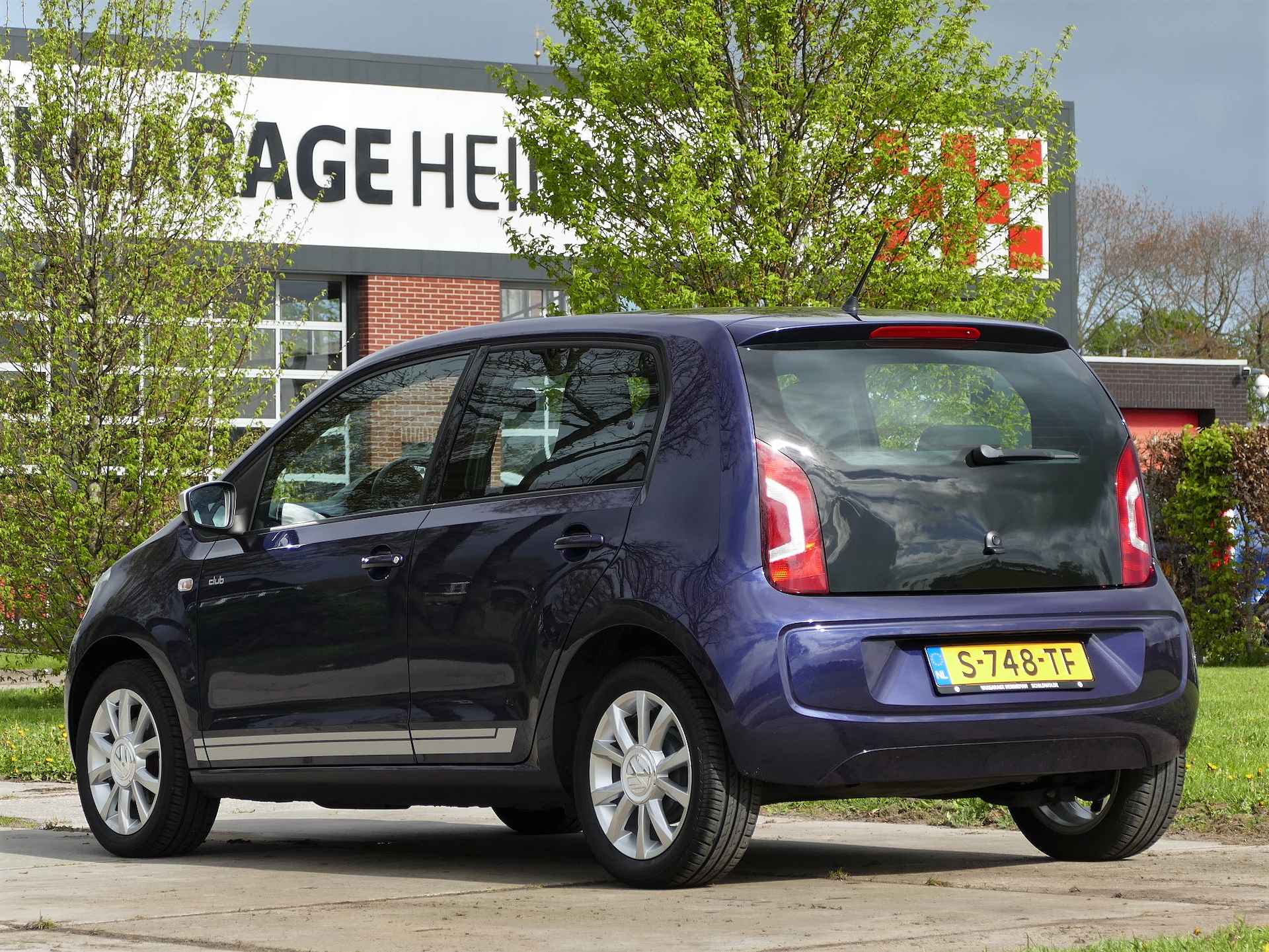 Volkswagen up! 1.0 CLUB | stoelverwarming | airco | lichtmetalen velgen | mistlampen | 100% onderhouden - 12/40