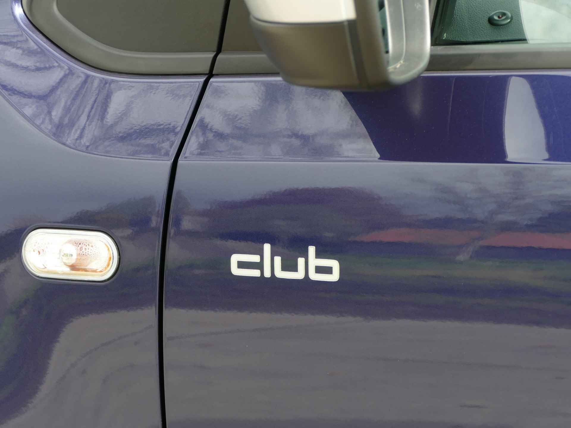 Volkswagen up! 1.0 CLUB | stoelverwarming | airco | lichtmetalen velgen | mistlampen | 100% onderhouden - 26/40