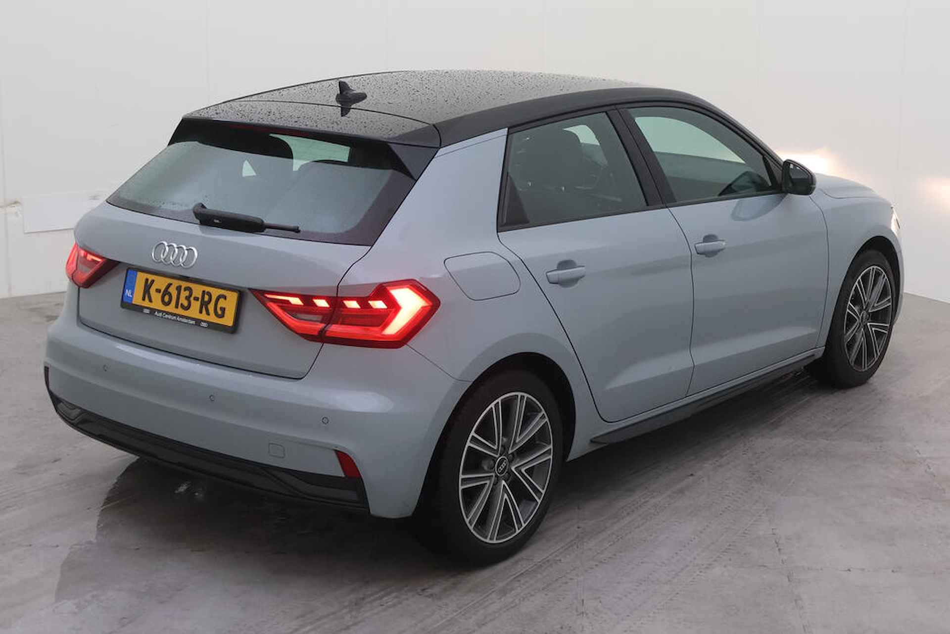 Audi A1 Sportback 25 TFSI epic Grijsmet// Zwart dak/ airco/ epic/ Camera/  Parkeersensor A/ 17 lmv - 7/13