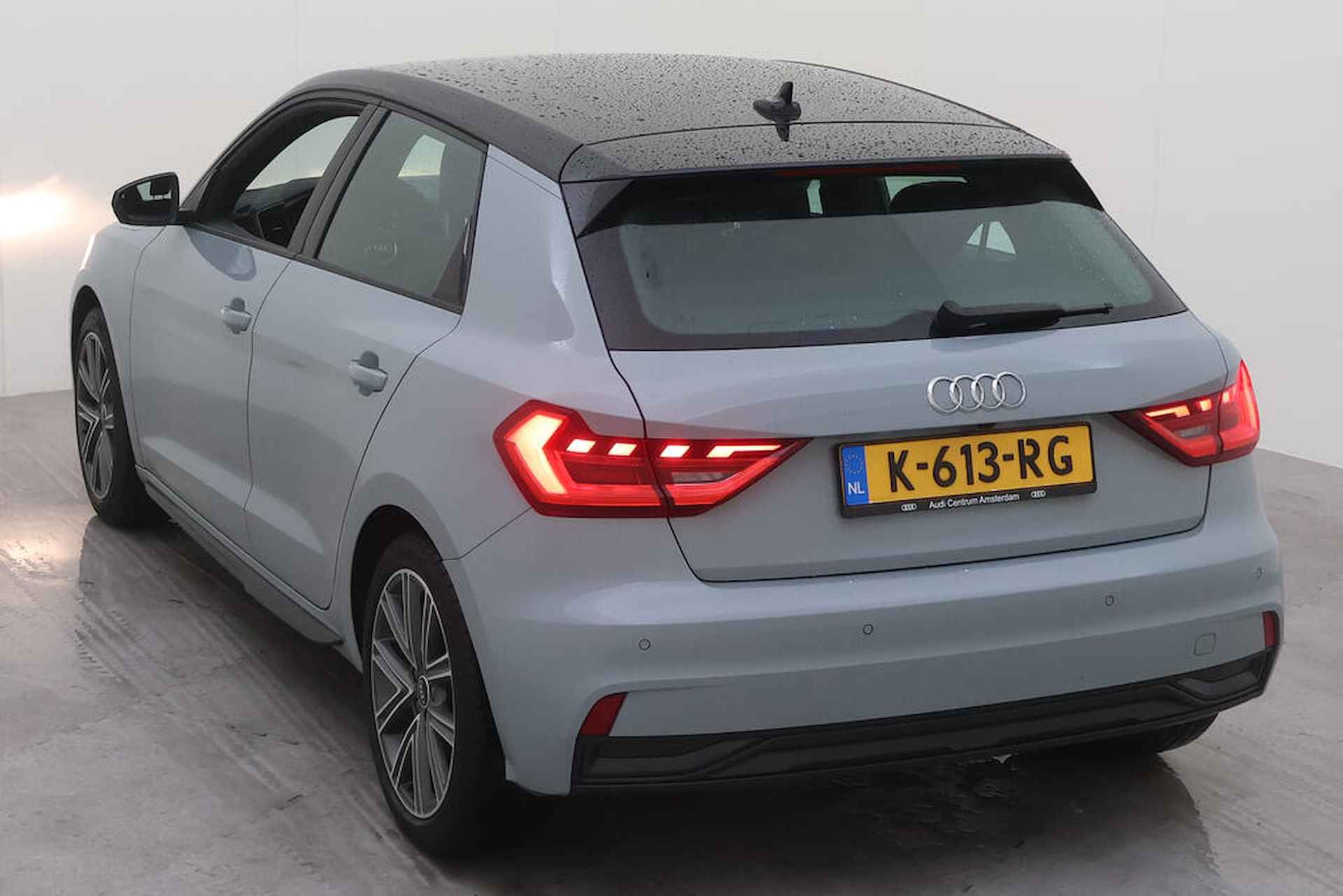 Audi A1 Sportback 25 TFSI epic Grijsmet// Zwart dak/ airco/ epic/ Camera/  Parkeersensor A/ 17 lmv - 9/13