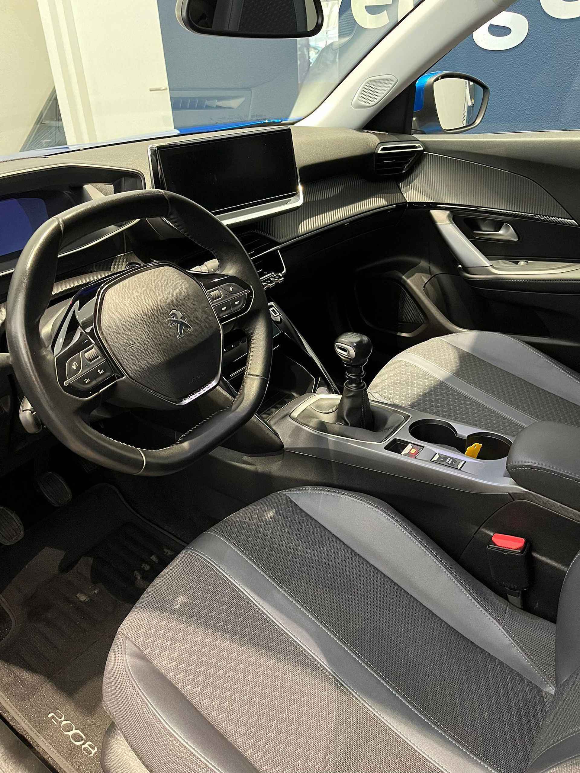 Peugeot 2008 1.2 PureTech Allure | 3D Cockpit | LMV | Navigatie | Cruise Control | Apple Carplay | - 7/28