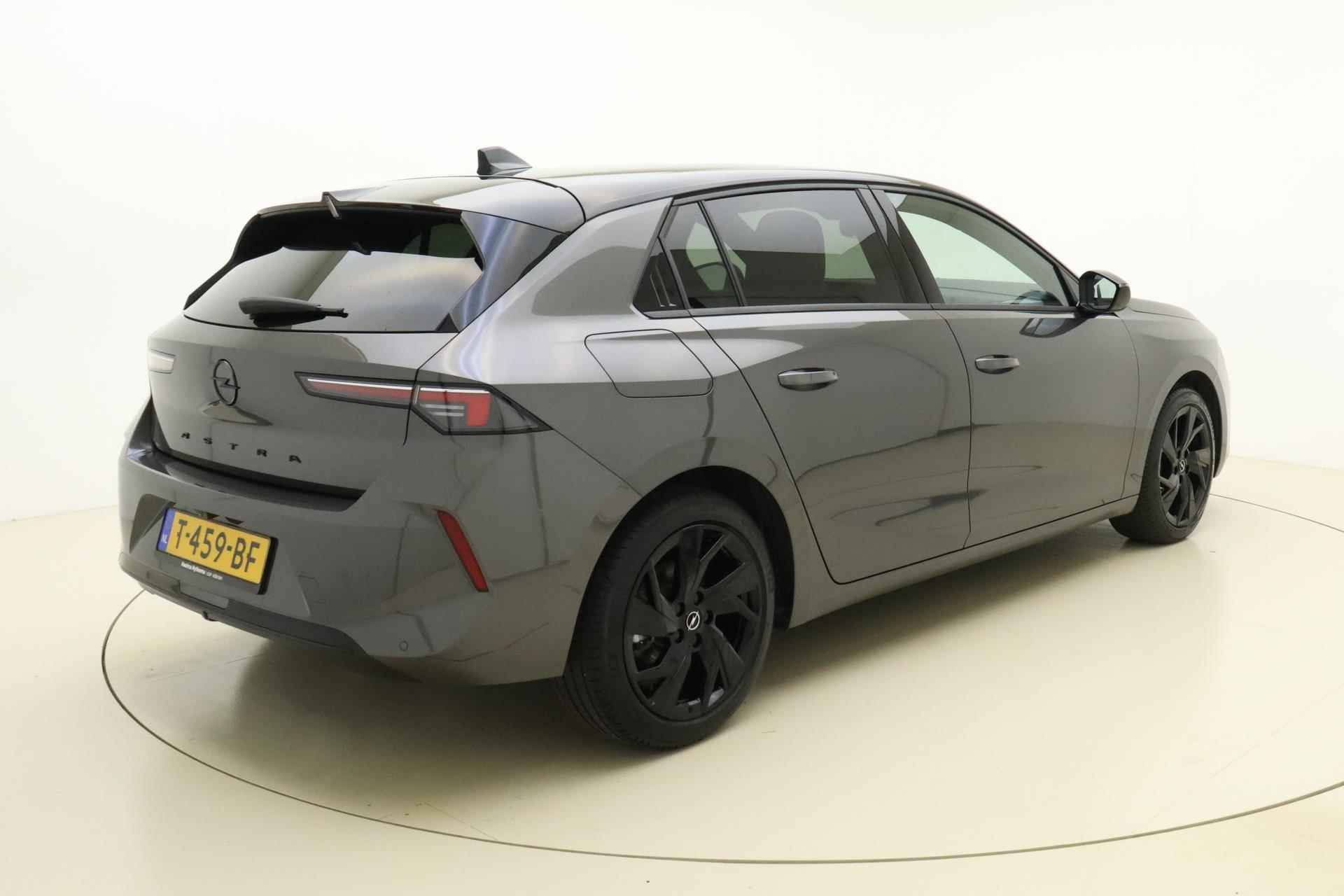 Opel Astra 1.2 Level 4 GS Line Automaat | Navigatie | Rondomzicht Camera | Stoel & Stuurverwarming | Lichtmetalen velgen Black | Keyless | Climate control - 3/38