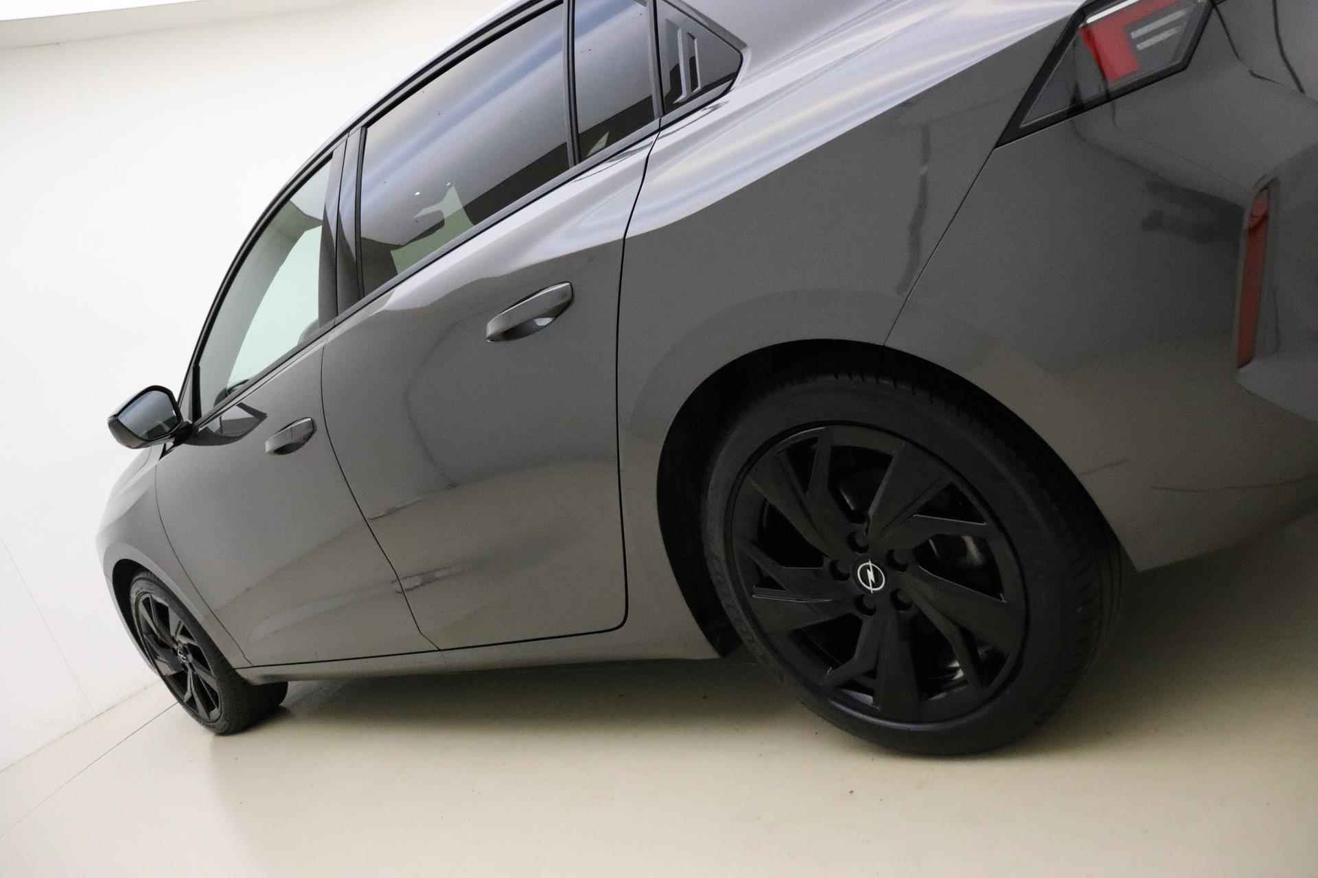 Opel Astra 1.2 Level 4 GS Line Automaat | Navigatie | Rondomzicht Camera | Stoel & Stuurverwarming | Lichtmetalen velgen Black | Keyless | Climate control - 17/38