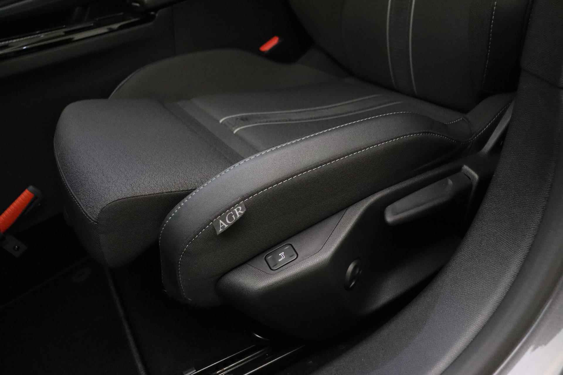 Opel Astra 1.2 Level 4 GS Line Automaat | Navigatie | Rondomzicht Camera | Stoel & Stuurverwarming | Lichtmetalen velgen Black | Keyless | Climate control - 18/38