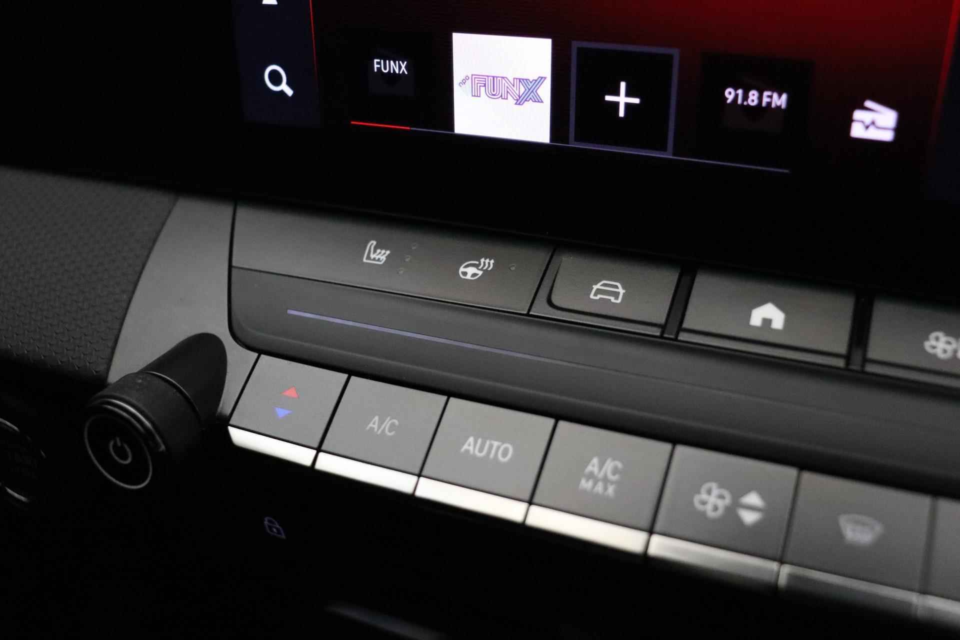 Opel Astra 1.2 Level 4 GS Line Automaat | Navigatie | Rondomzicht Camera | Stoel & Stuurverwarming | Lichtmetalen velgen Black | Keyless | Climate control - 29/38