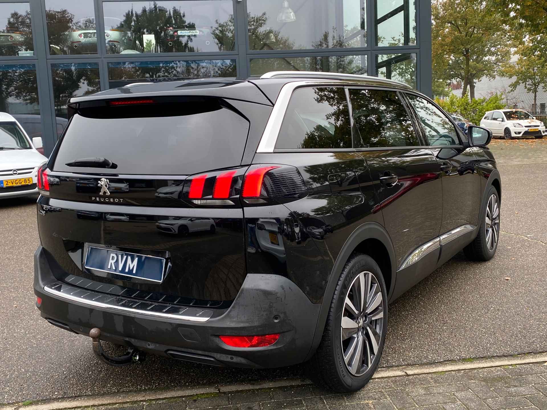 Peugeot 5008 1.5 7pl BlueHDI Executive Avantage | PANO | 7 ZITS | TREKHAAK | NAVI BY CARPLAY - 4/35