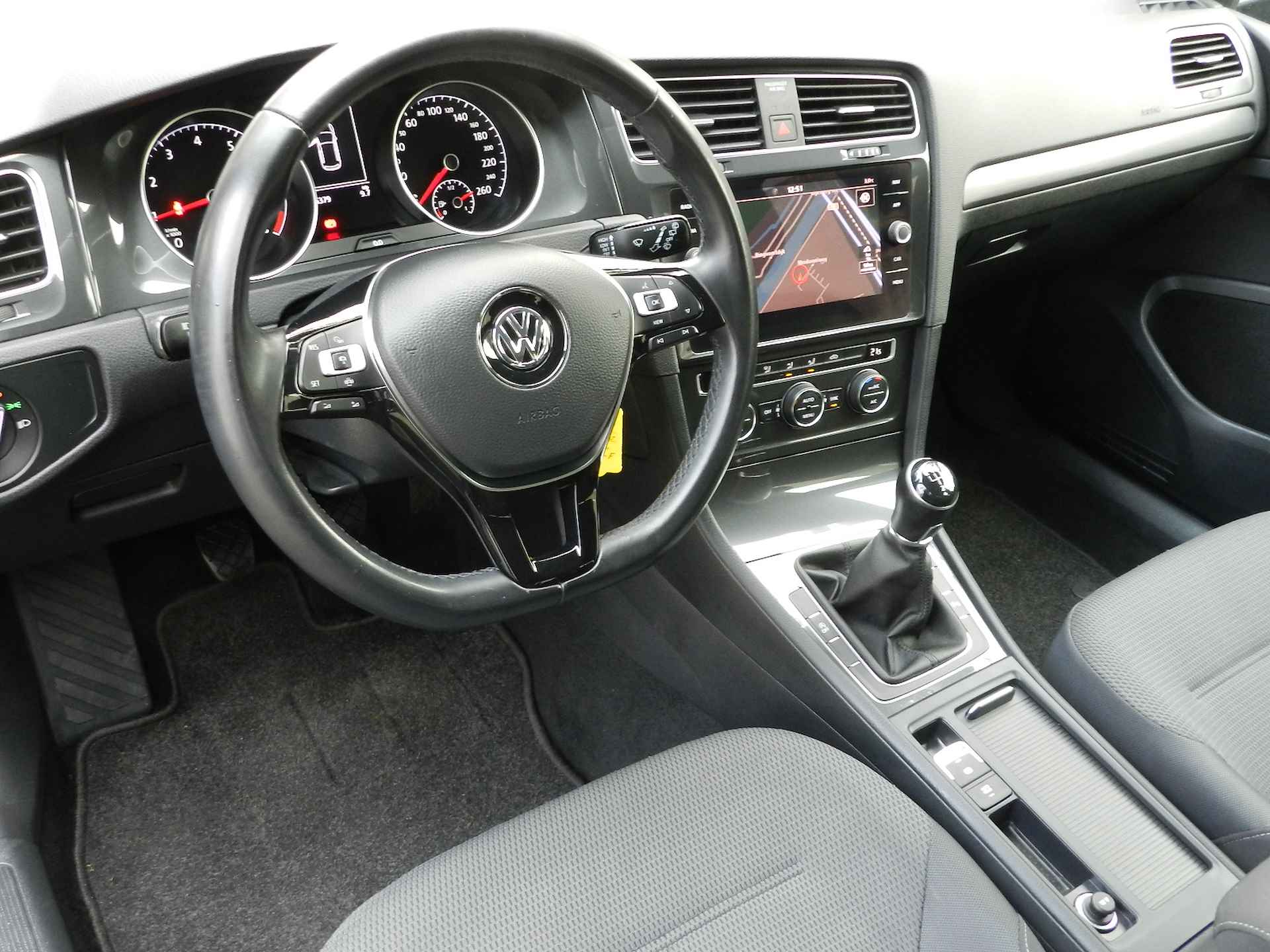 Volkswagen Golf 1.0 TSI 115PK Comfortline Navi Apple en Android PDC Climate & Cruise contr - 27/36