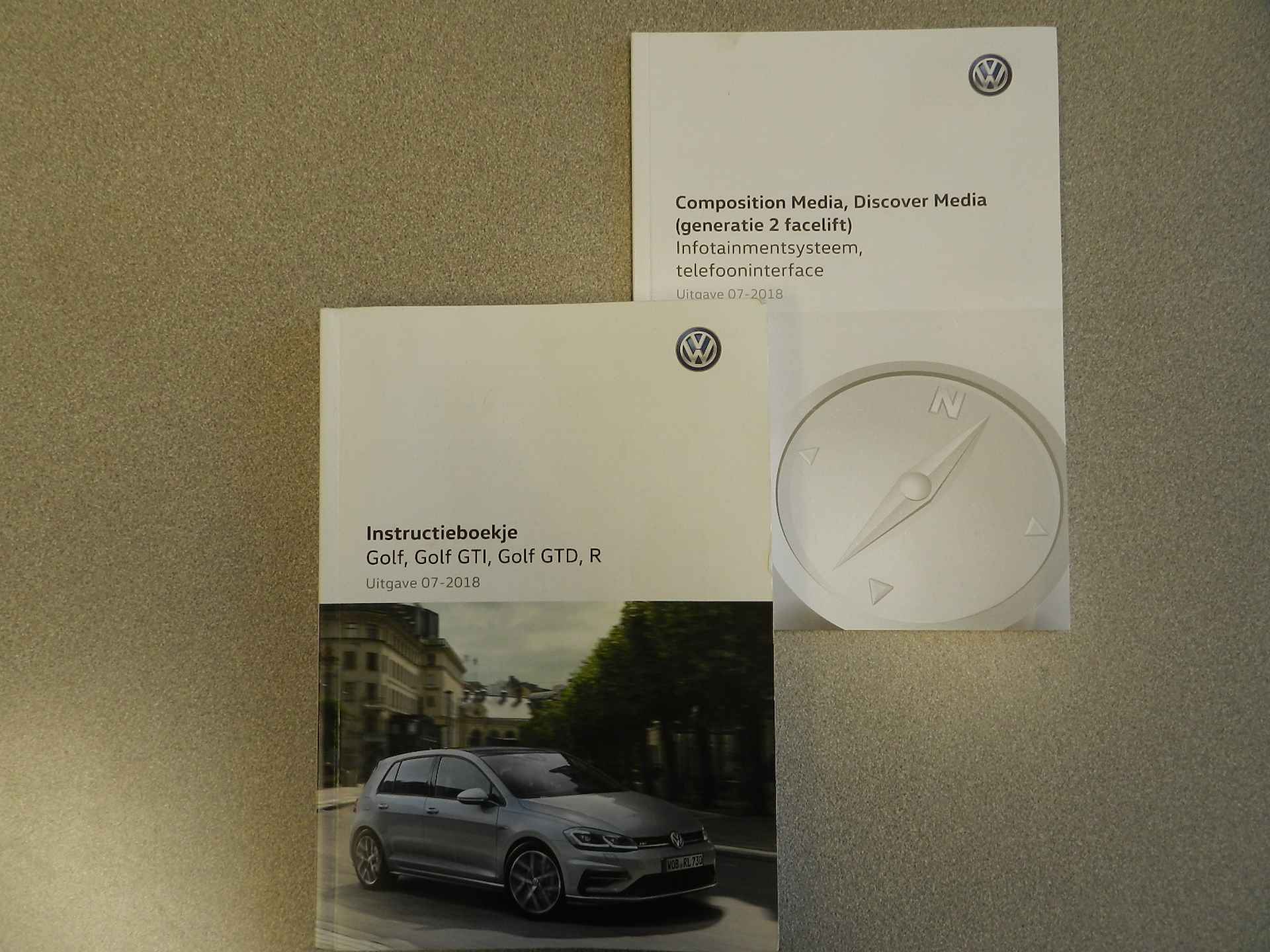 Volkswagen Golf 1.0 TSI 115PK Comfortline Navi Apple en Android PDC Climate & Cruise contr - 31/36