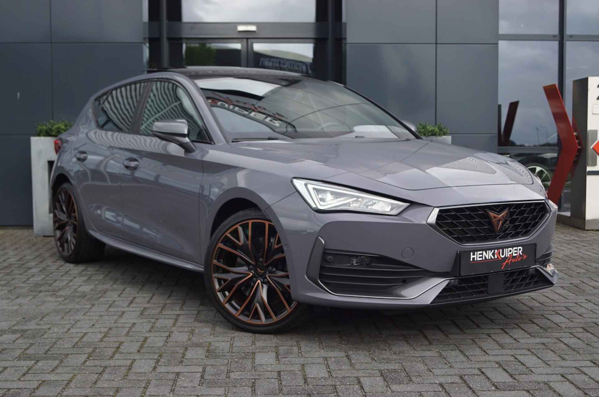 CUPRA Leon 1.4 Hybrid 245pk VZ Performance/ Panodak / Camera/19 LM/DCC/ACC - 10/54