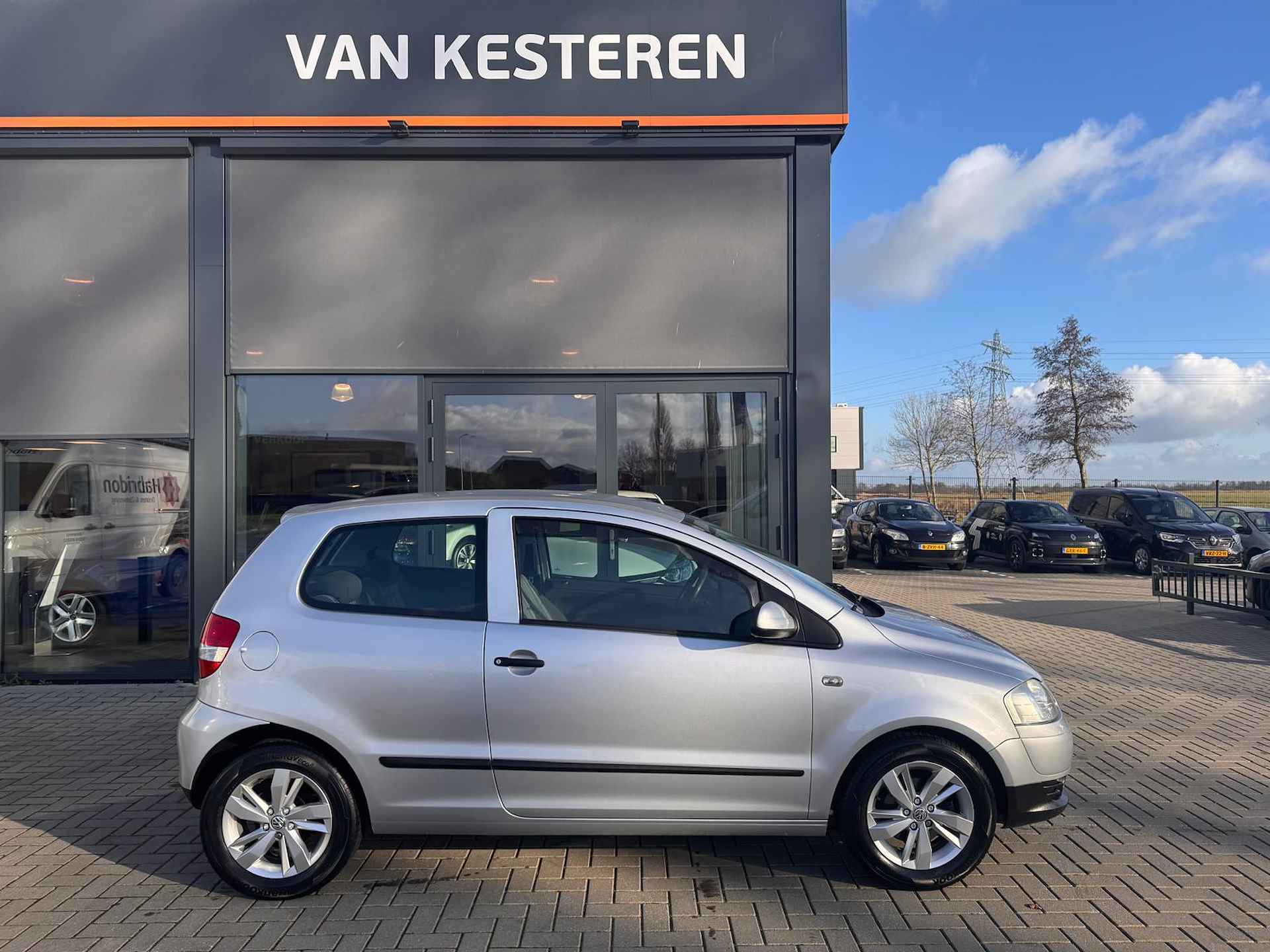 VOLKSWAGEN Fox 1.2 40KW TrendlineTrekhaak / LM Velgen - 4/23