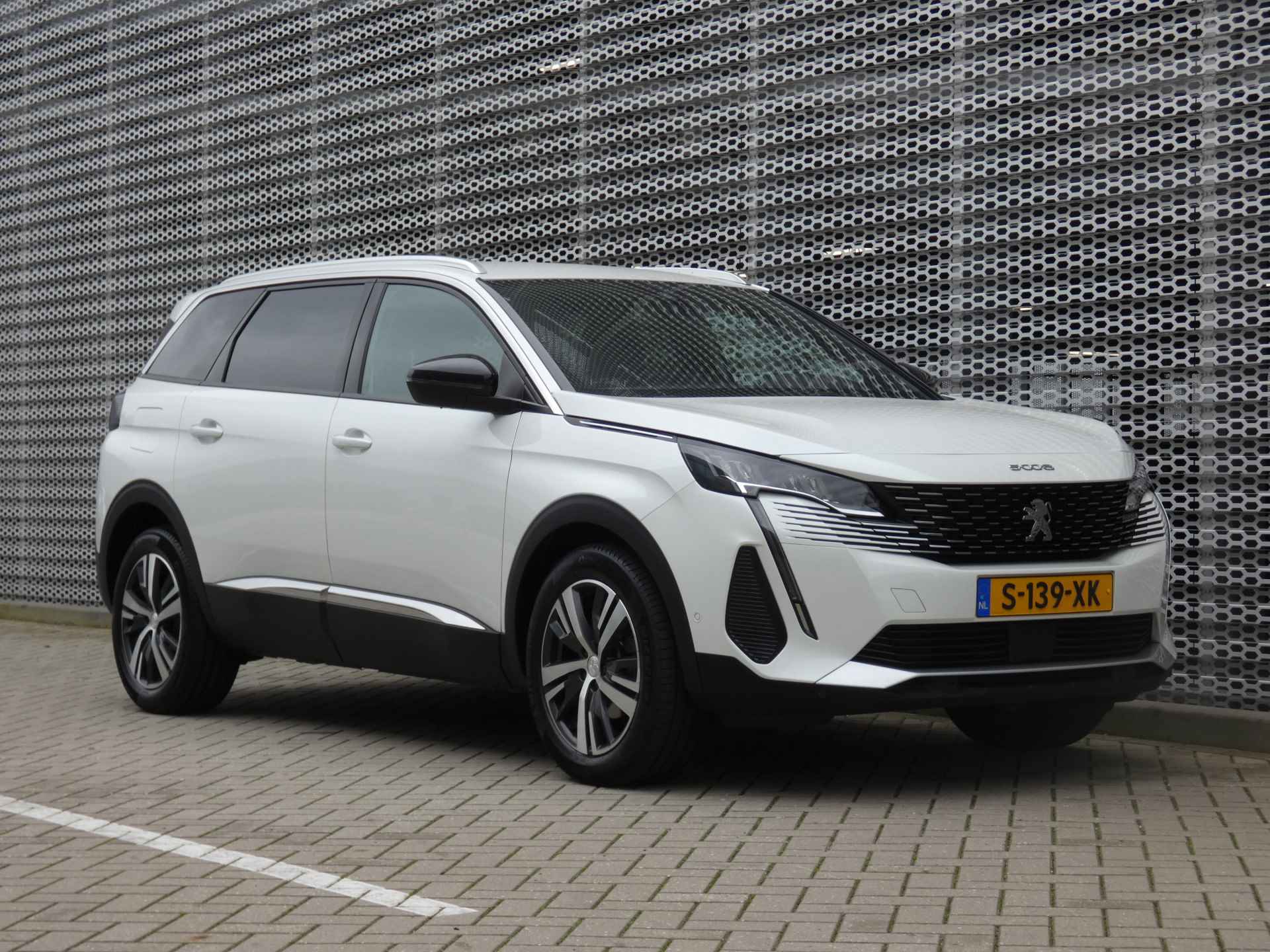 Peugeot 5008 1.2 PureTech 130PK Allure Pack Business Navigatie | Camera | Automaat | Apple Carplay - 30/31