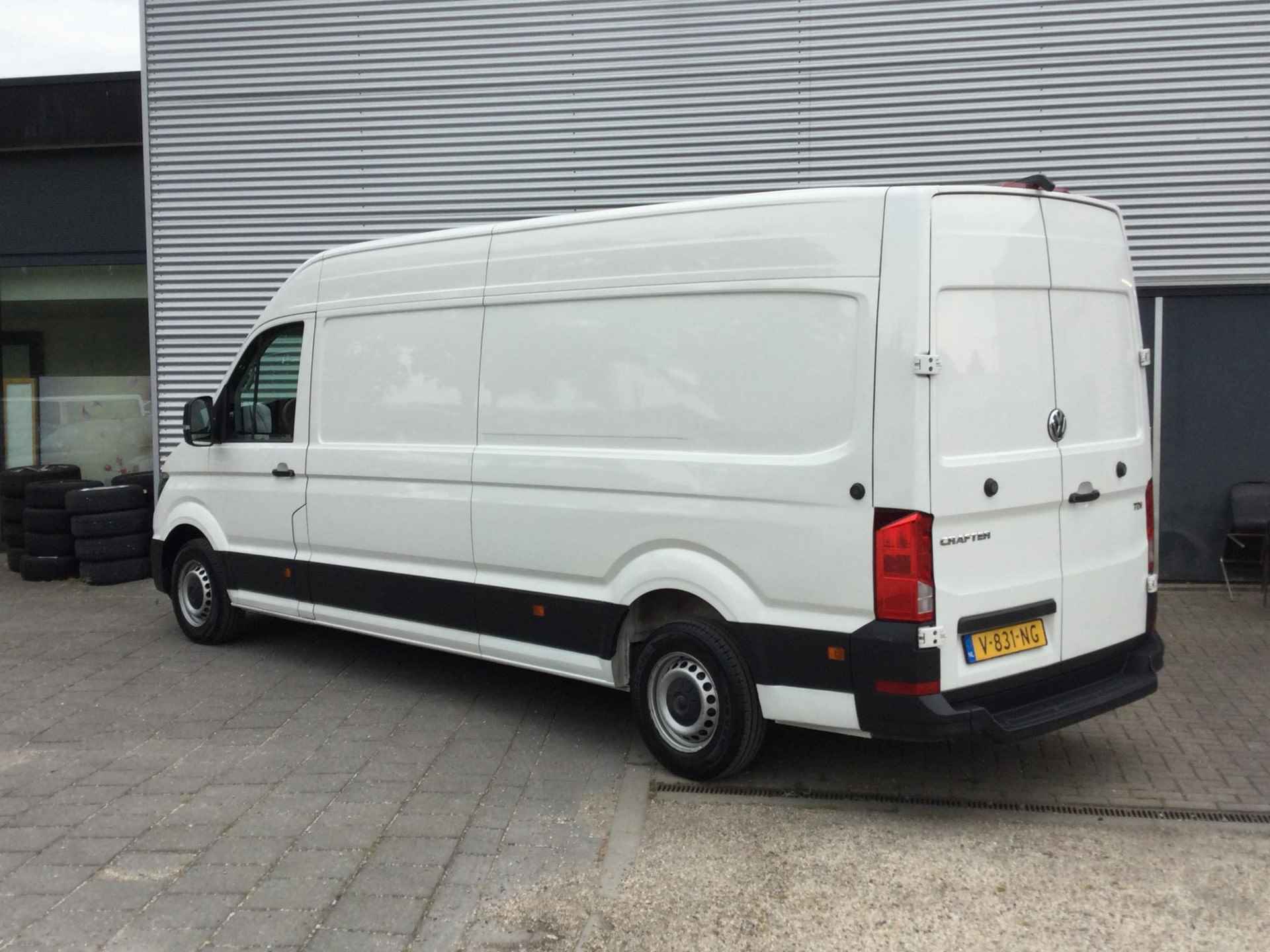 Volkswagen Crafter 35 2.0 TDI L5H3 DC Trendline DSG AUTOMAAT, NAVIGATIE, AIRCO. - 4/21