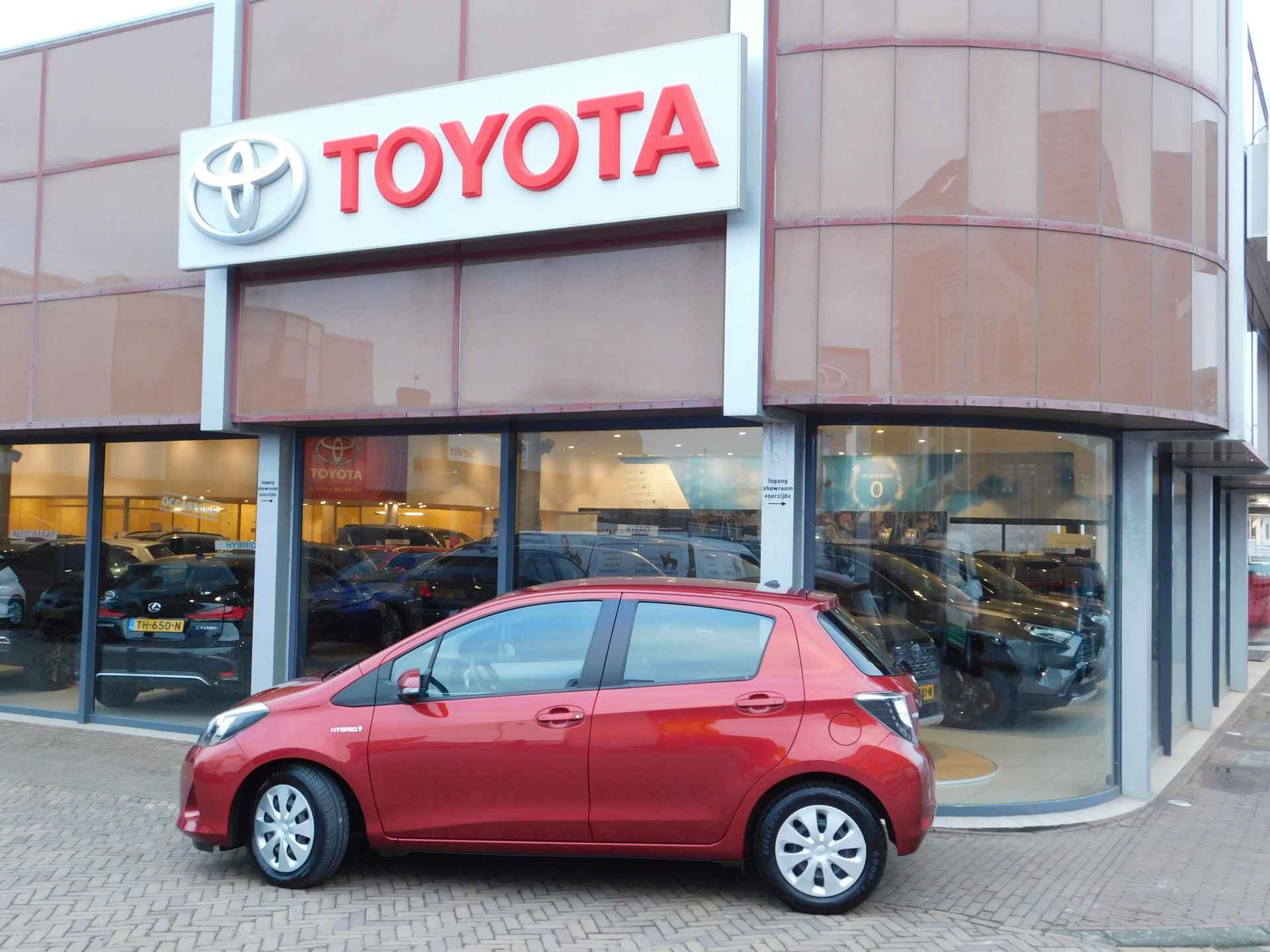 Toyota Yaris 1.5 Full Hybrid Aspiration - 3/58