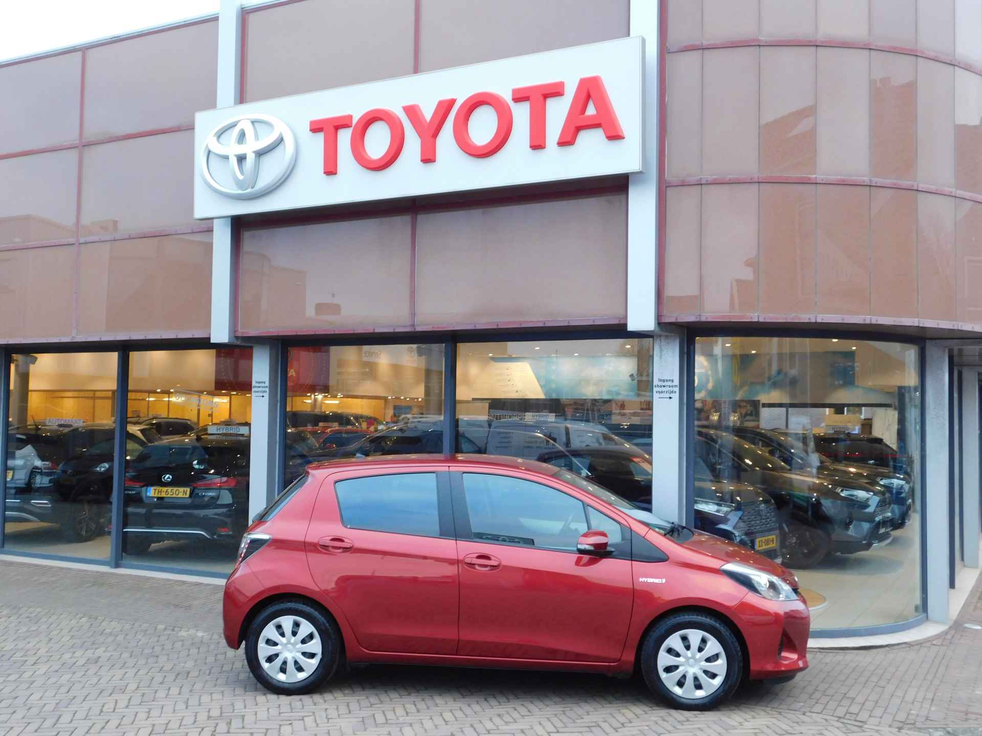 Toyota Yaris 1.5 Full Hybrid Aspiration - 38/58