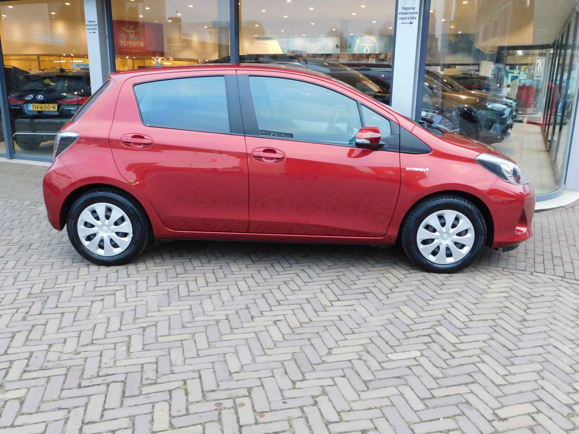 Toyota Yaris 1.5 Full Hybrid Aspiration - 42/58