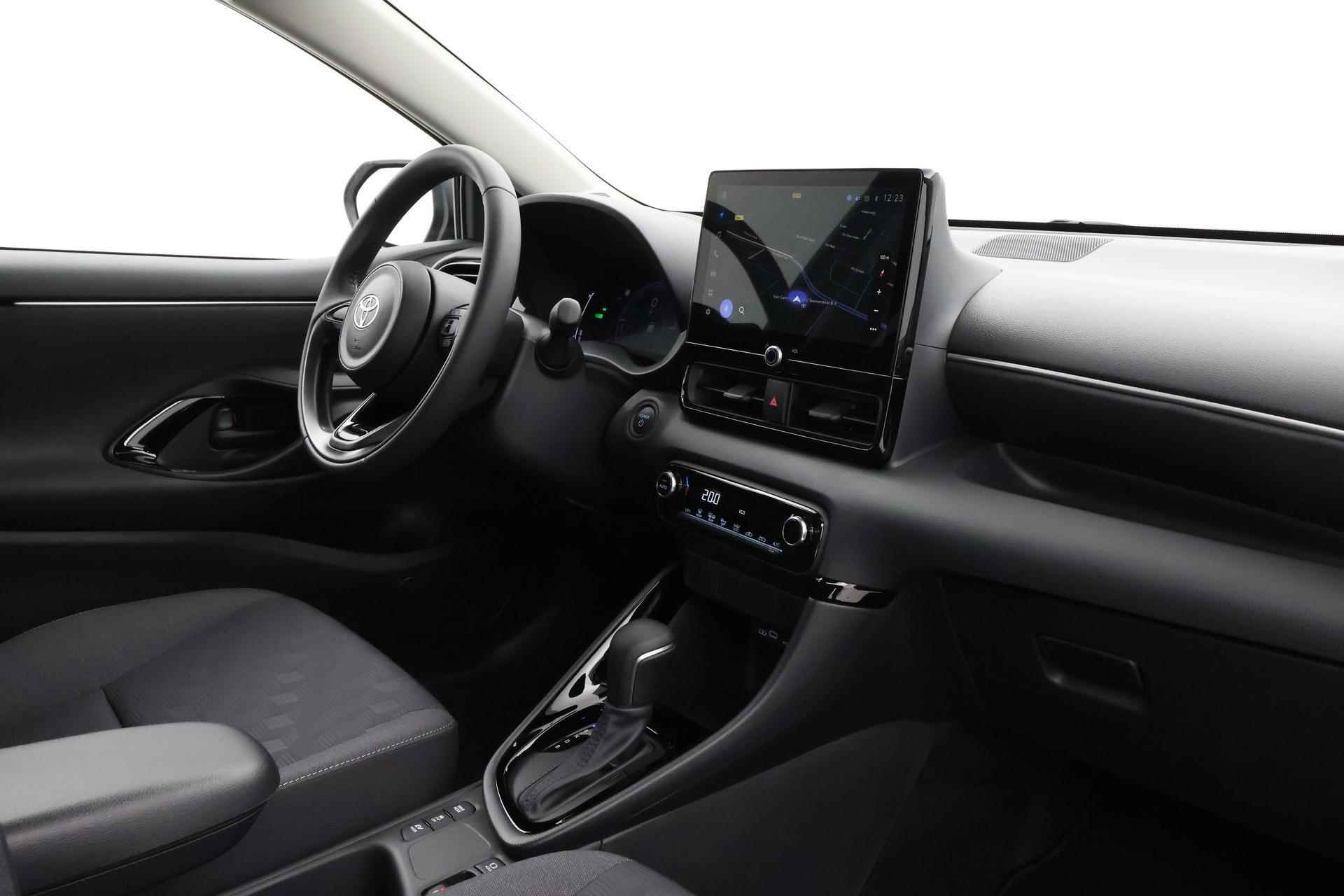 Toyota Yaris 1.5 Hybrid 115 First Edition | Navigatie | Keyless | Digitaal instrumentenpaneel | Apple Carplay / Android Auto | 16 inch - 32/36