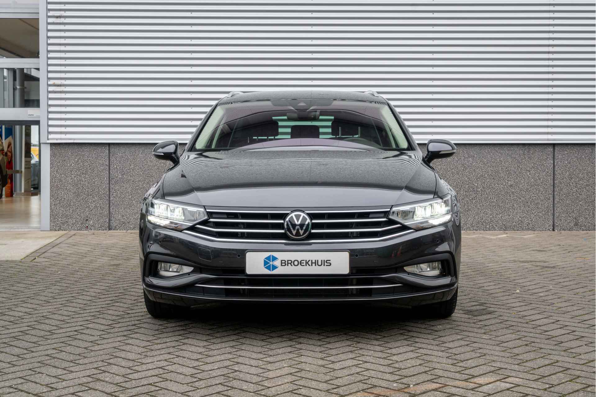 Volkswagen Passat Variant 1.5 TSI 150PK Business | Camera| 4seizoenenbanden| Orig Nederlands| Winterpakket| - 3/42