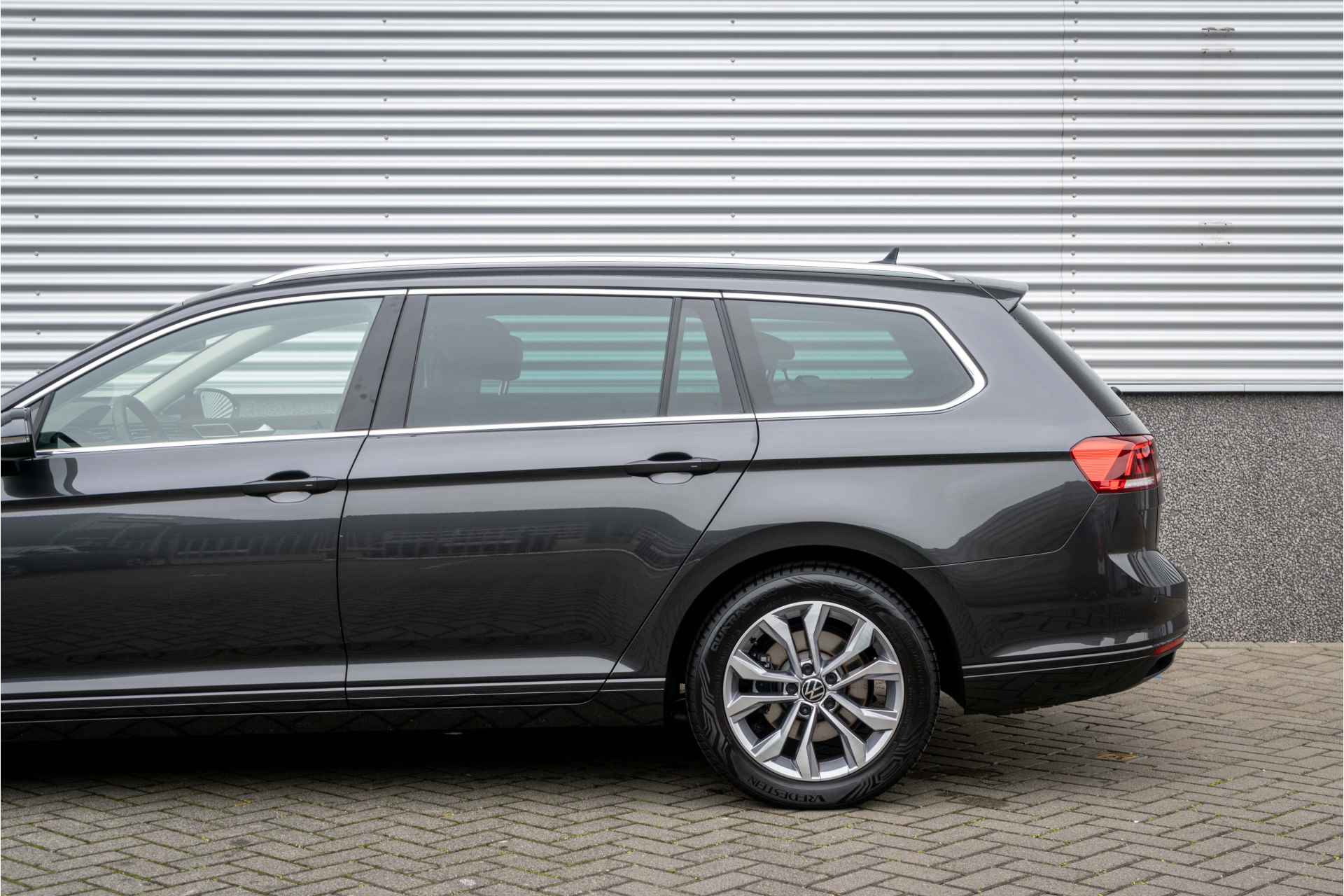 Volkswagen Passat Variant 1.5 TSI 150PK Business | Camera| 4seizoenenbanden| Orig Nederlands| Winterpakket| - 9/42