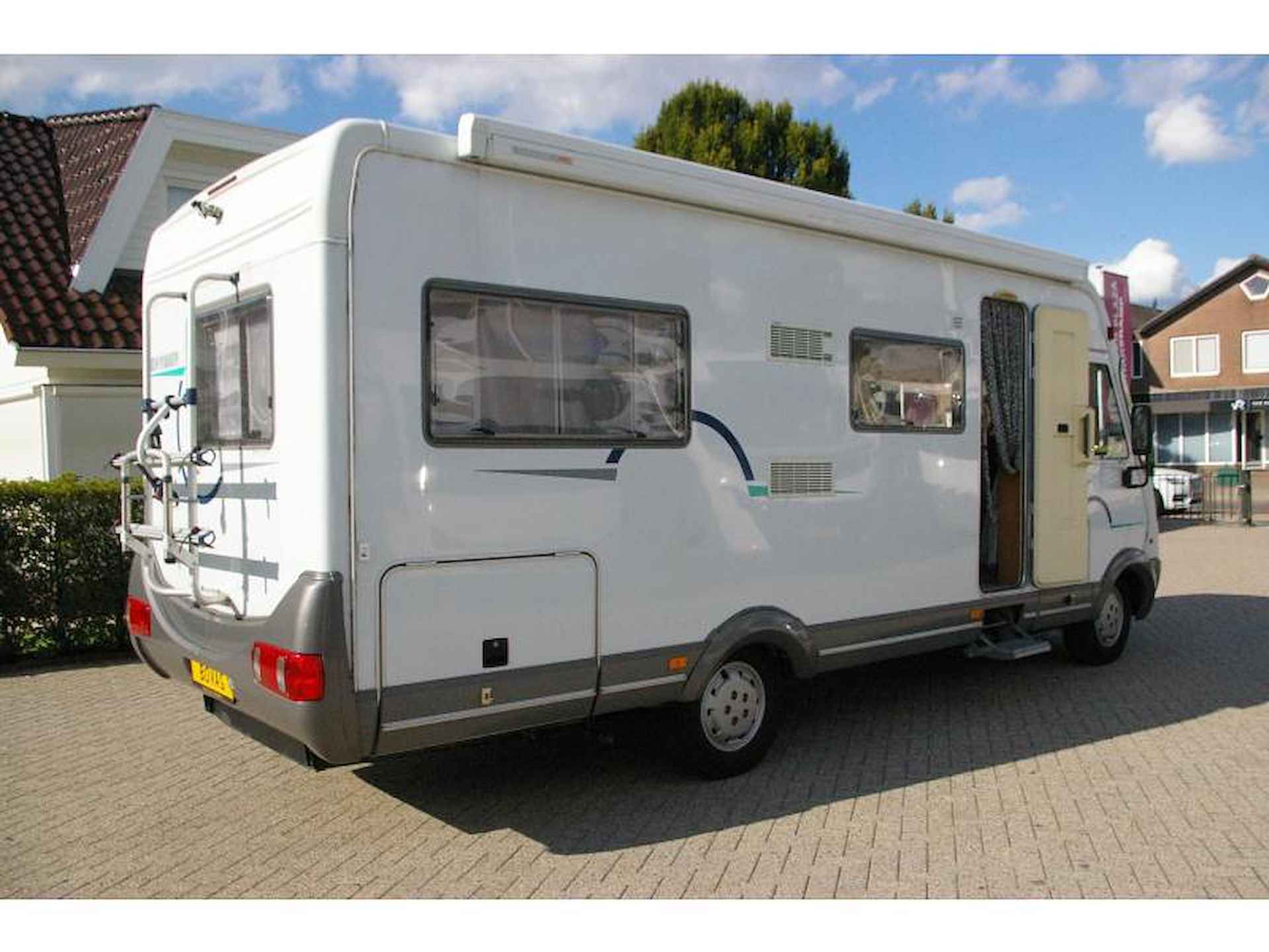 Hymer B654  Treinzit, fransbed,hefbed - 3/14