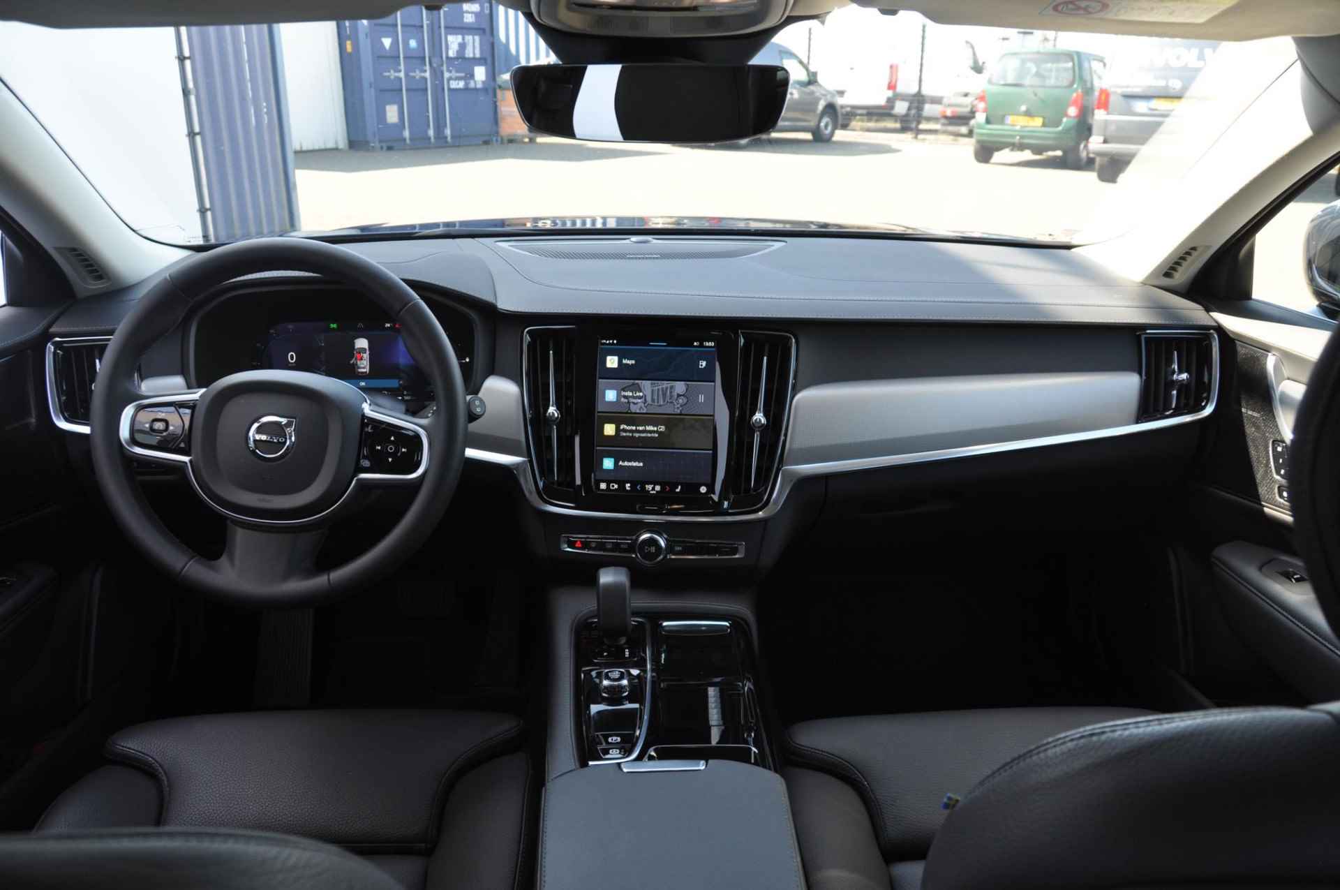 Volvo V90 T6 350PK Automaat Recharge AWD Plus Bright / Adpatieve cruise control/ BLIS/ Elektrische stoelen/ Harman Kardon audio/ Stoel en stuurwielverwarming/ Parkeersensoren met camera - 35/39