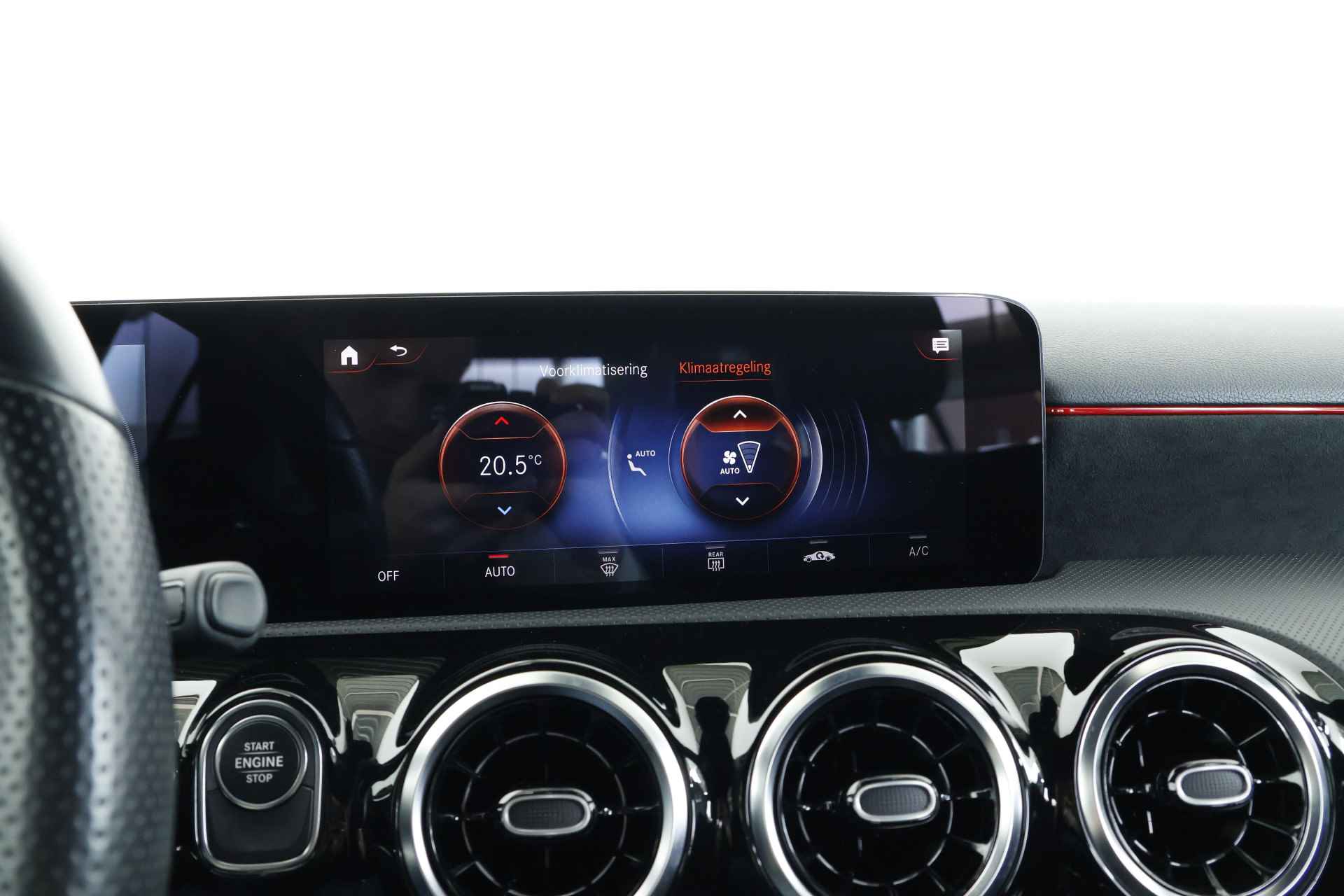 Mercedes-Benz A-Klasse 250 e AMG Line / Navi / Carplay / DAB / LED - 35/41