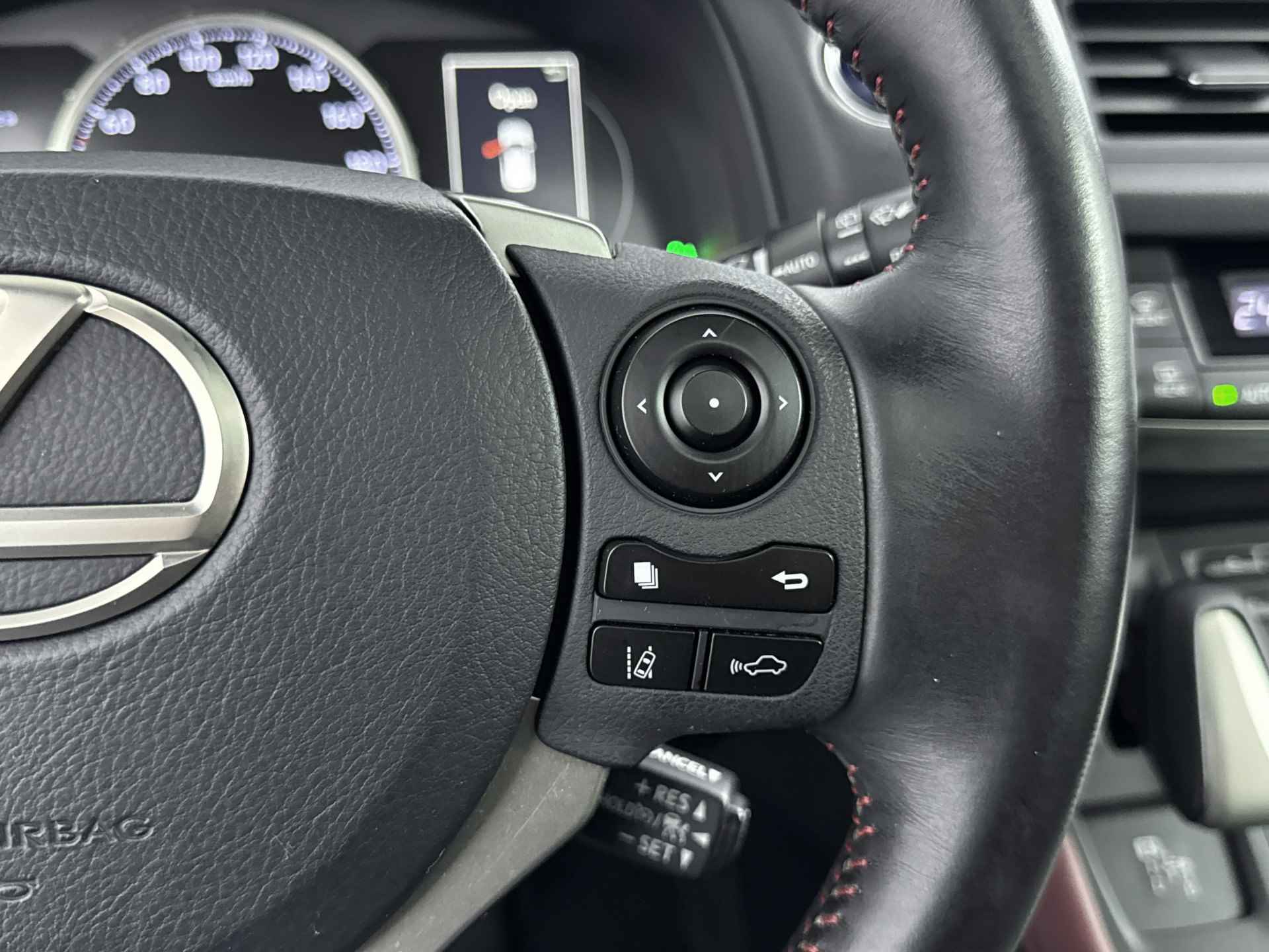 Lexus CT 200h Sport Edition | Navigatie | Schuifdak | - 24/42