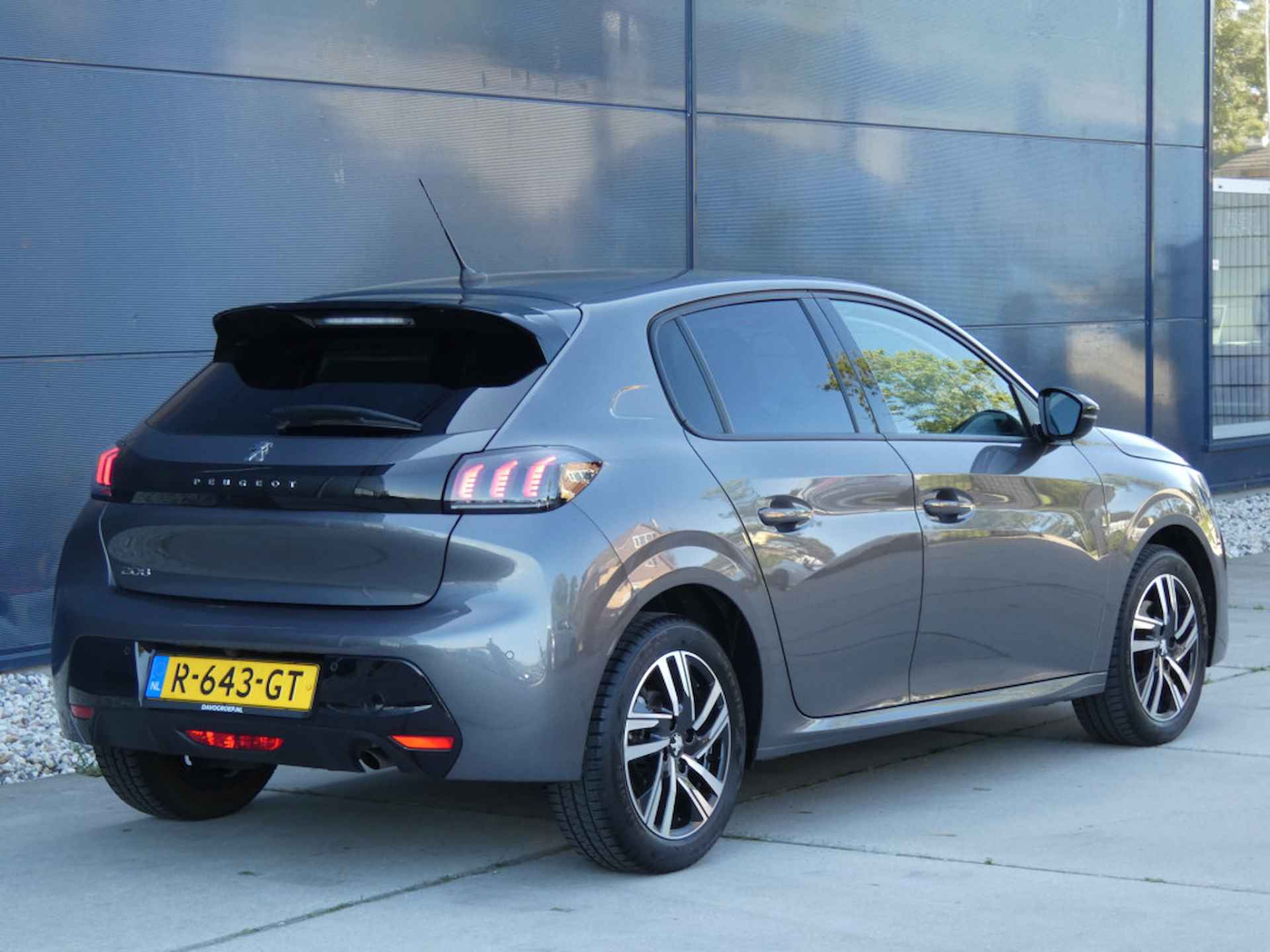 Peugeot 208 1.2 PureTech Allure | Camera | Navigatie | Climate Control - 6/37