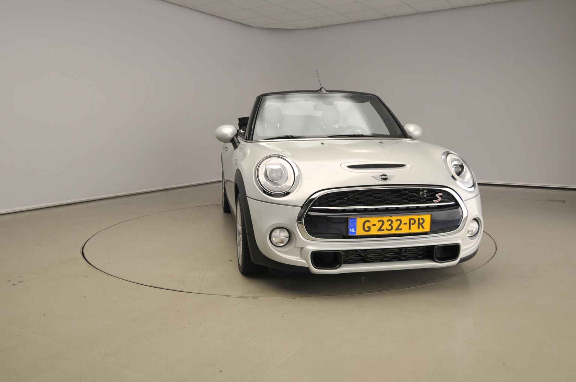 Mini Cabrio 2.0 Cooper S Chili Serious Business Automaat / Climate / PDC / LED / Cruise control / Sportstoelen - 5/40