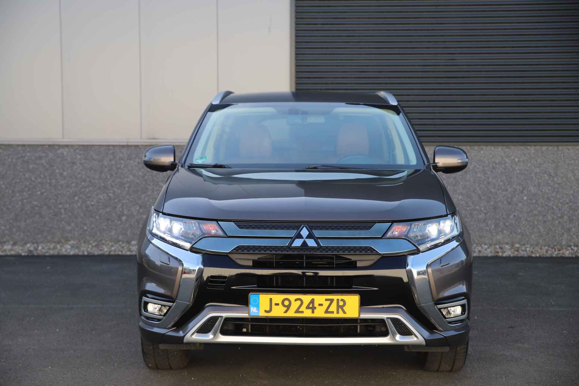 Mitsubishi Outlander 2.4 PHEV 4WD Premium/EV/Leder/Trekhaak/LED/Carplay - 3/41