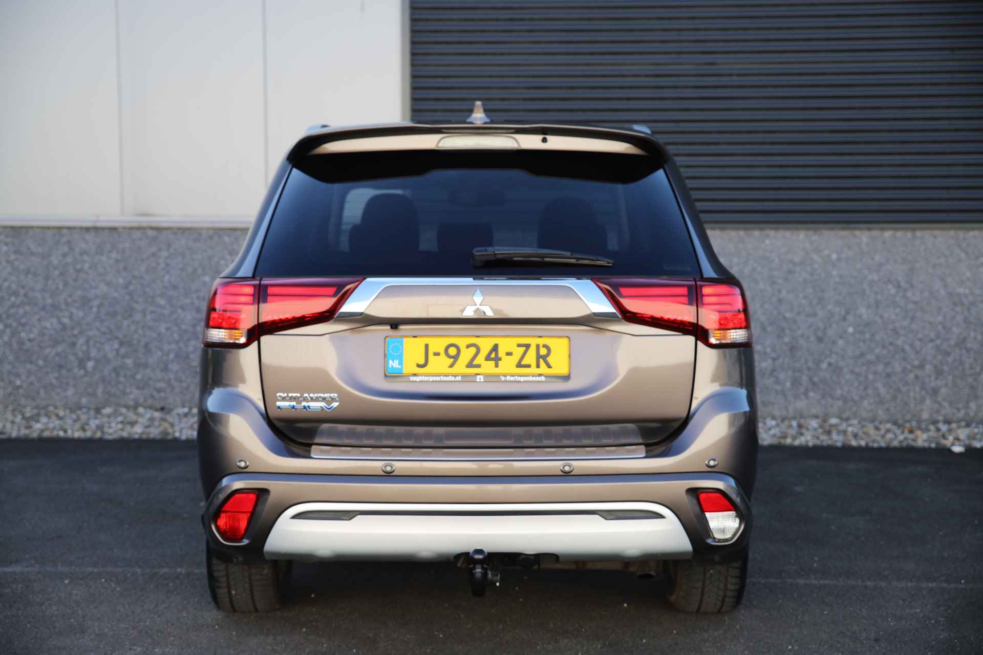 Mitsubishi Outlander 2.4 PHEV 4WD Premium/EV/Leder/Trekhaak/LED/Carplay - 27/41