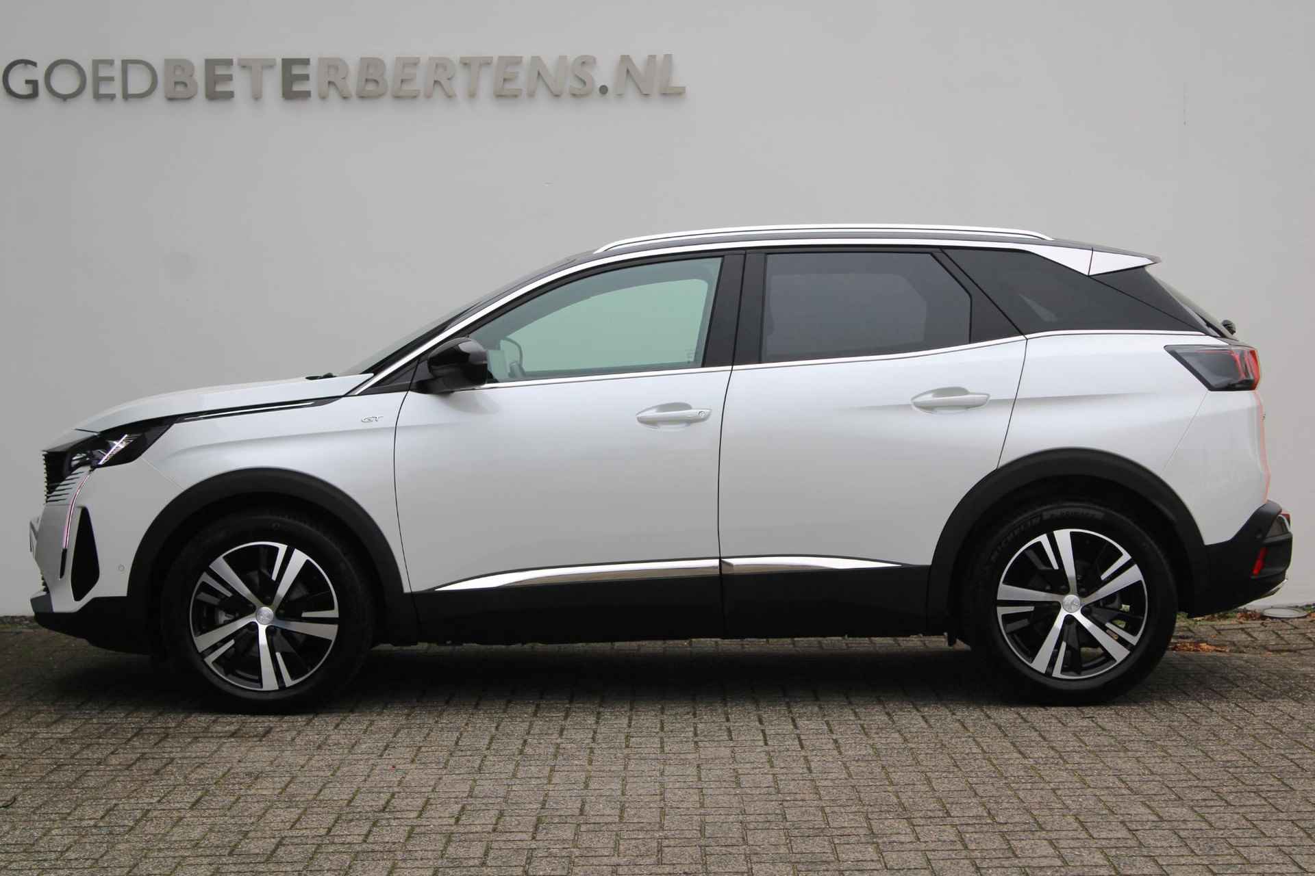 Peugeot 3008 1.2 Hybrid GT | Navi | Parkeercamera | Meer foto's volgen - 3/28