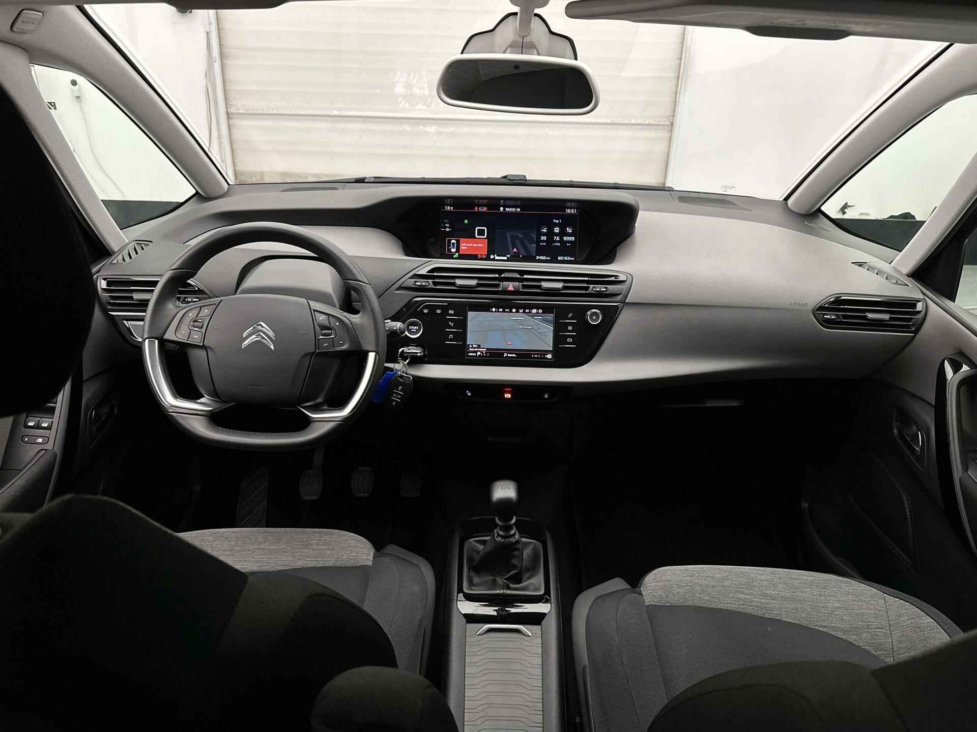 Citroen Grand C4 SpaceTourer MPV Business 130 pk | Navigatie | Achteruitrijcamera | Parkeersensoren Voor en Achter | 2 Zitplaatsen op Derde Rij | LED Dagrijverlichting | Keyless Start | Dodehoek Detectie | Climate Control | Cruise Control | 17" Lichtmetalen Velgen | Apple Carplay/Android Auto | - 12/33