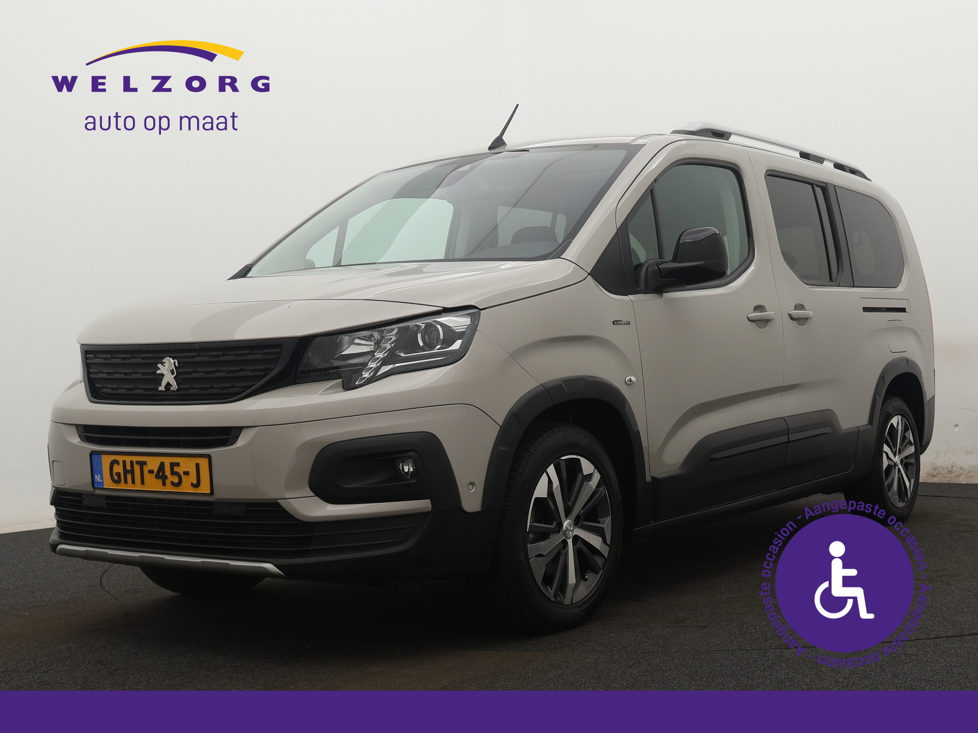 Peugeot Rifter Long 1.2 Puretech Long GT-Line 7p. Ingepland voor nieuwe bodemverlaging t.b.v. rolstoelvervoer (Prijs incl. bodemverlaging)