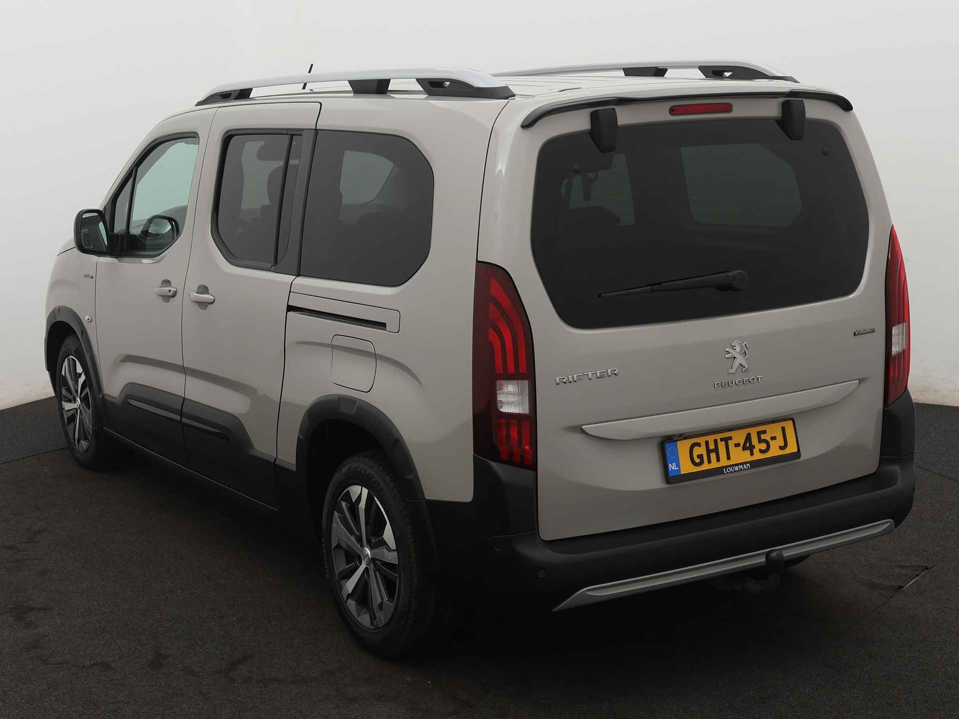 Peugeot Rifter Long 1.2 Puretech Long GT-Line 7p. Ingepland voor nieuwe bodemverlaging t.b.v. rolstoelvervoer (Prijs incl. bodemverlaging) - 14/39