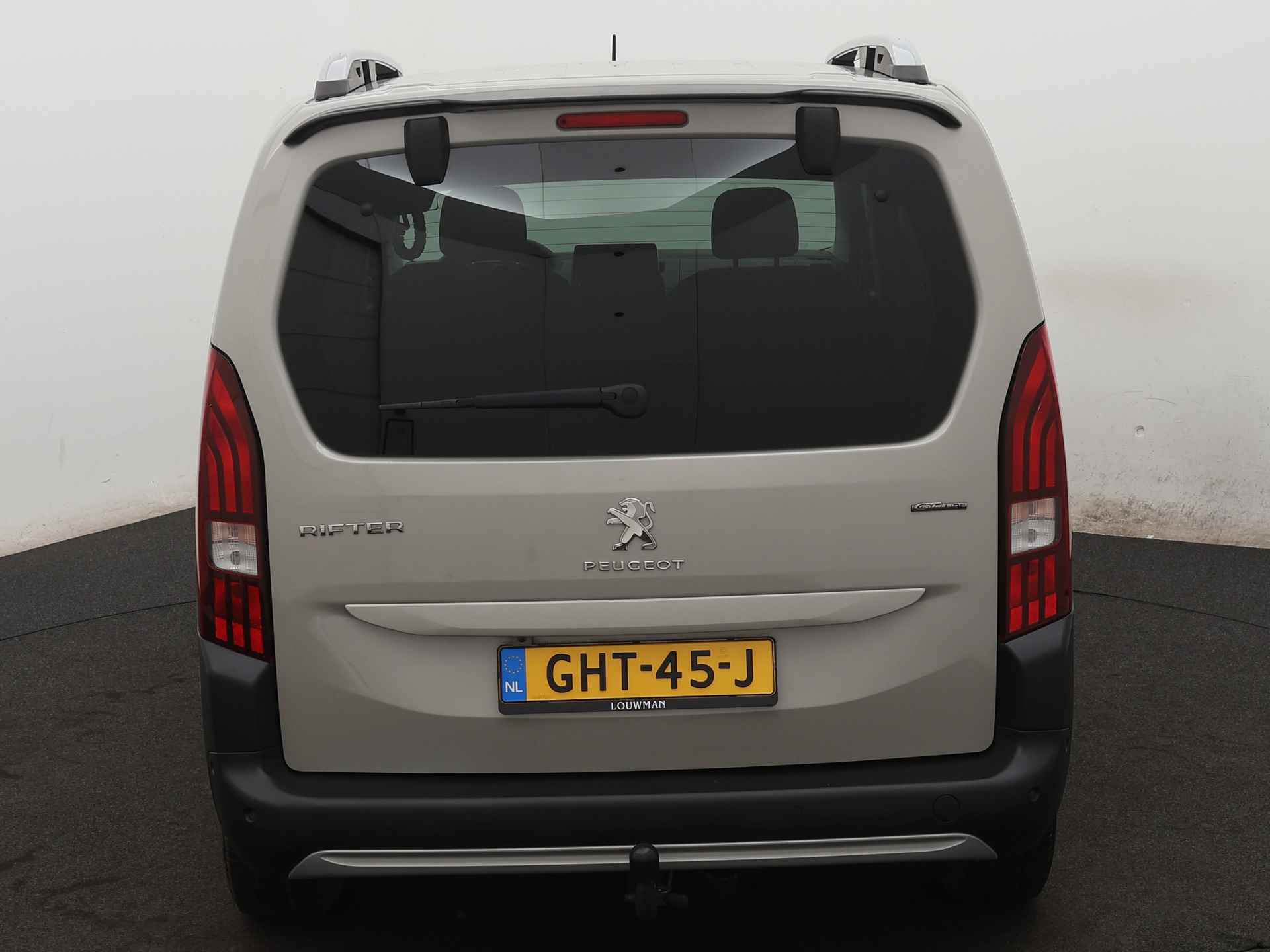 Peugeot Rifter Long 1.2 Puretech Long GT-Line 7p. Ingepland voor nieuwe bodemverlaging t.b.v. rolstoelvervoer (Prijs incl. bodemverlaging) - 25/39